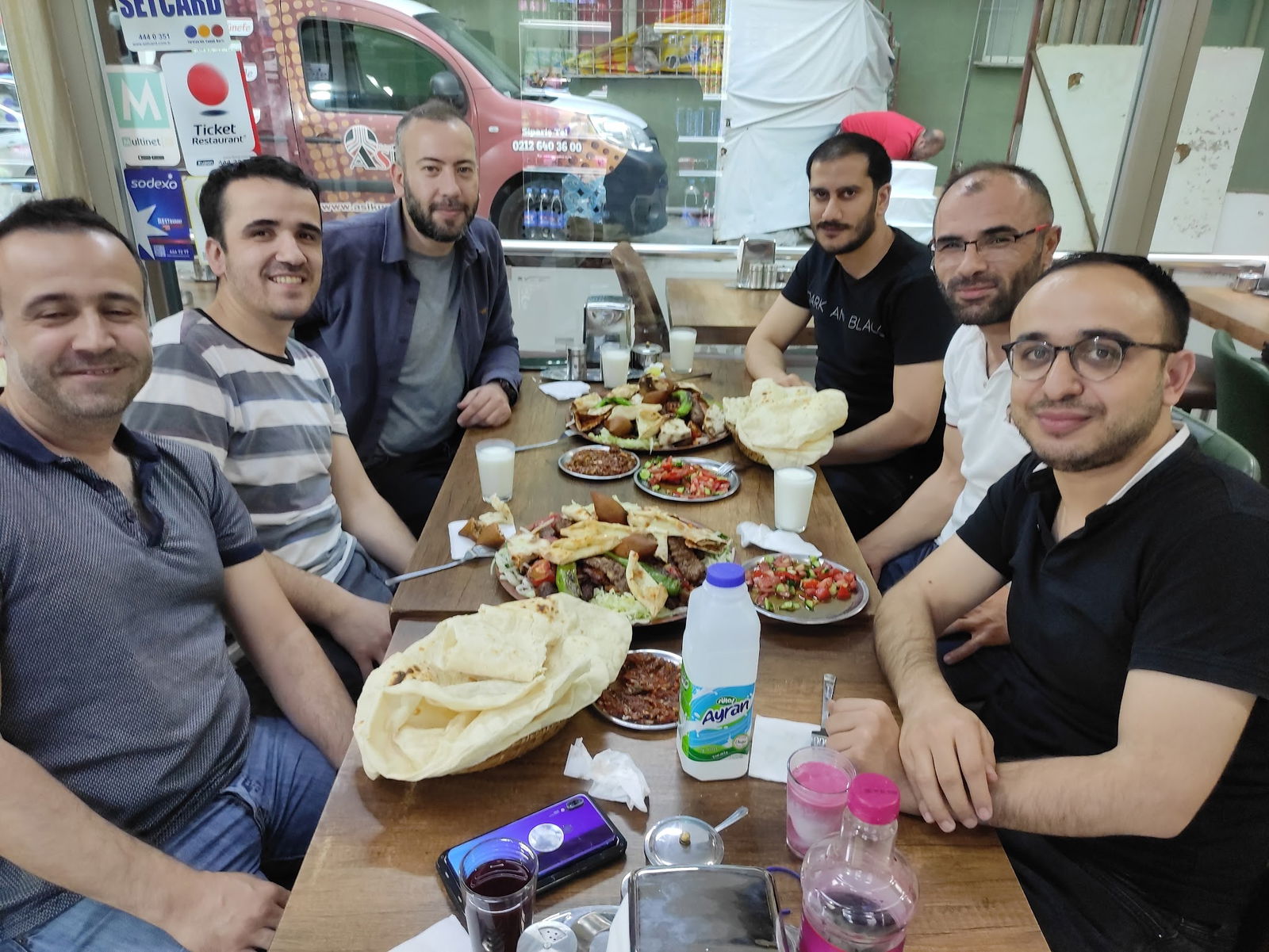 Saray Kebap Lahmacun Salonu Havaalanı Mh