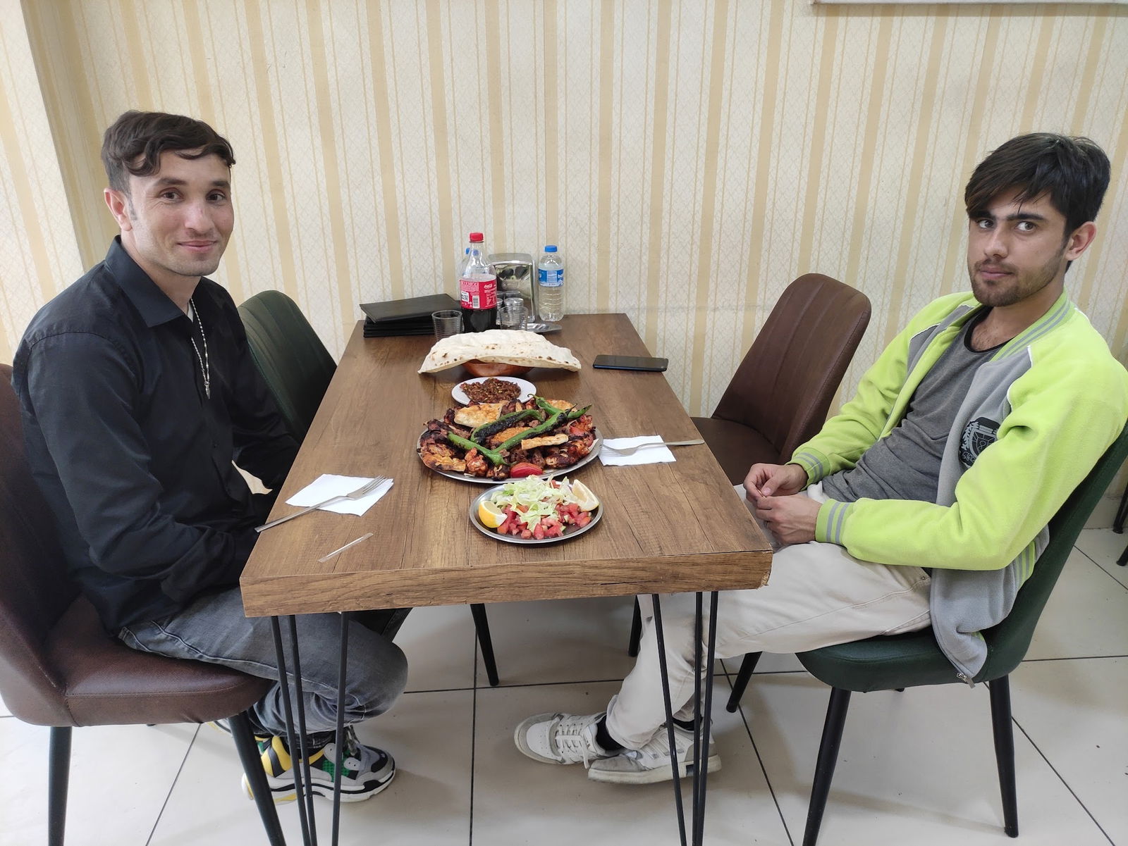 Saray Kebap Lahmacun Salonu Havaalanı Mh