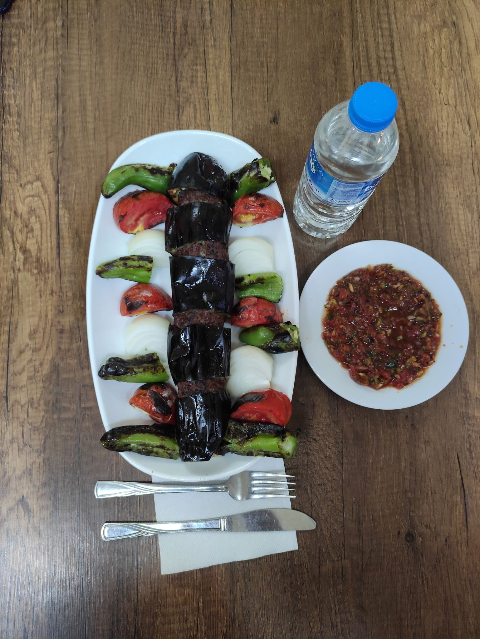 Saray Kebap Lahmacun Salonu Havaalanı Mh