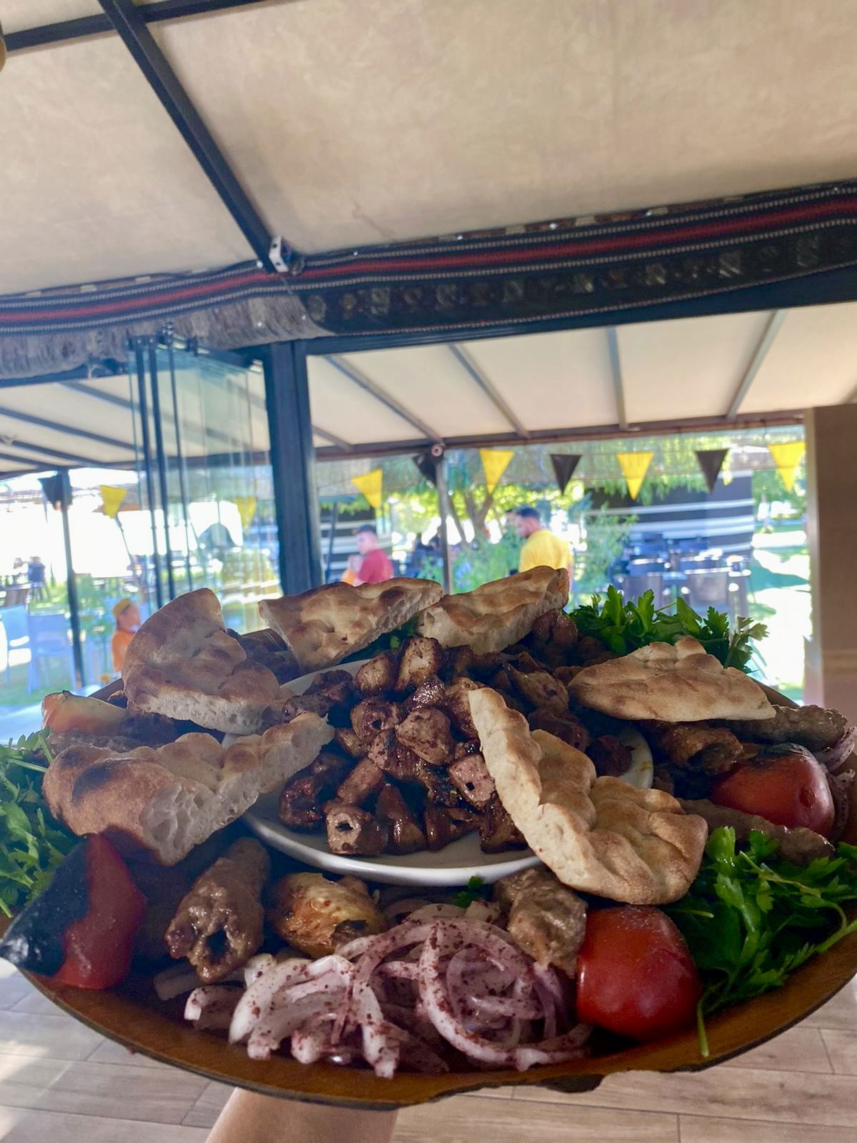 Eskil Çadır Bahçe Aile Balık-Izgara Restaurant