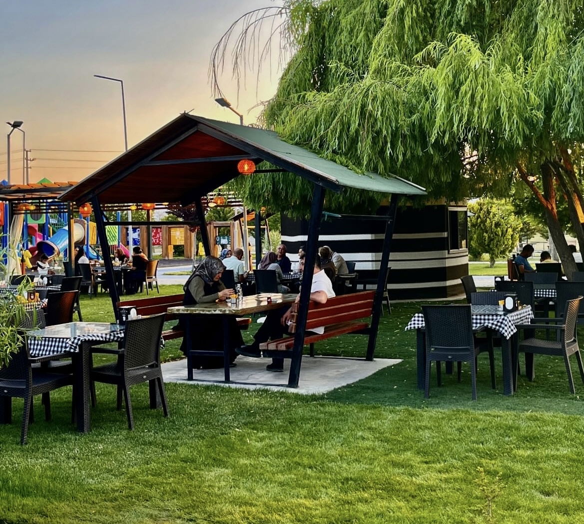 Eskil Çadır Bahçe Aile Balık-Izgara Restaurant