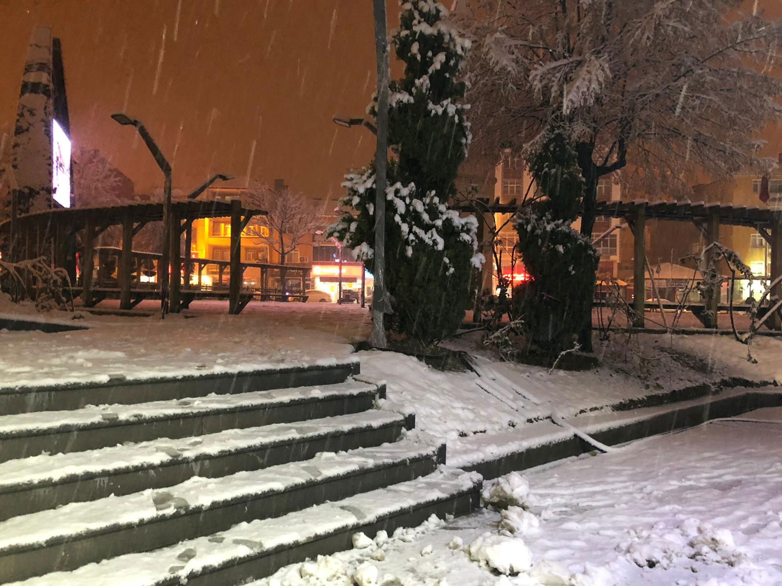 Park Kafeterya - Çay Evi̇