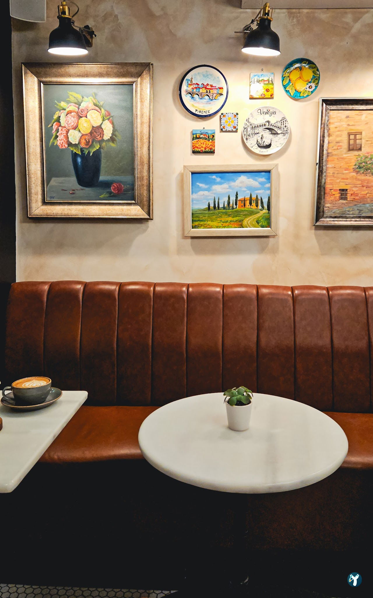 Tart Bakery Cafe