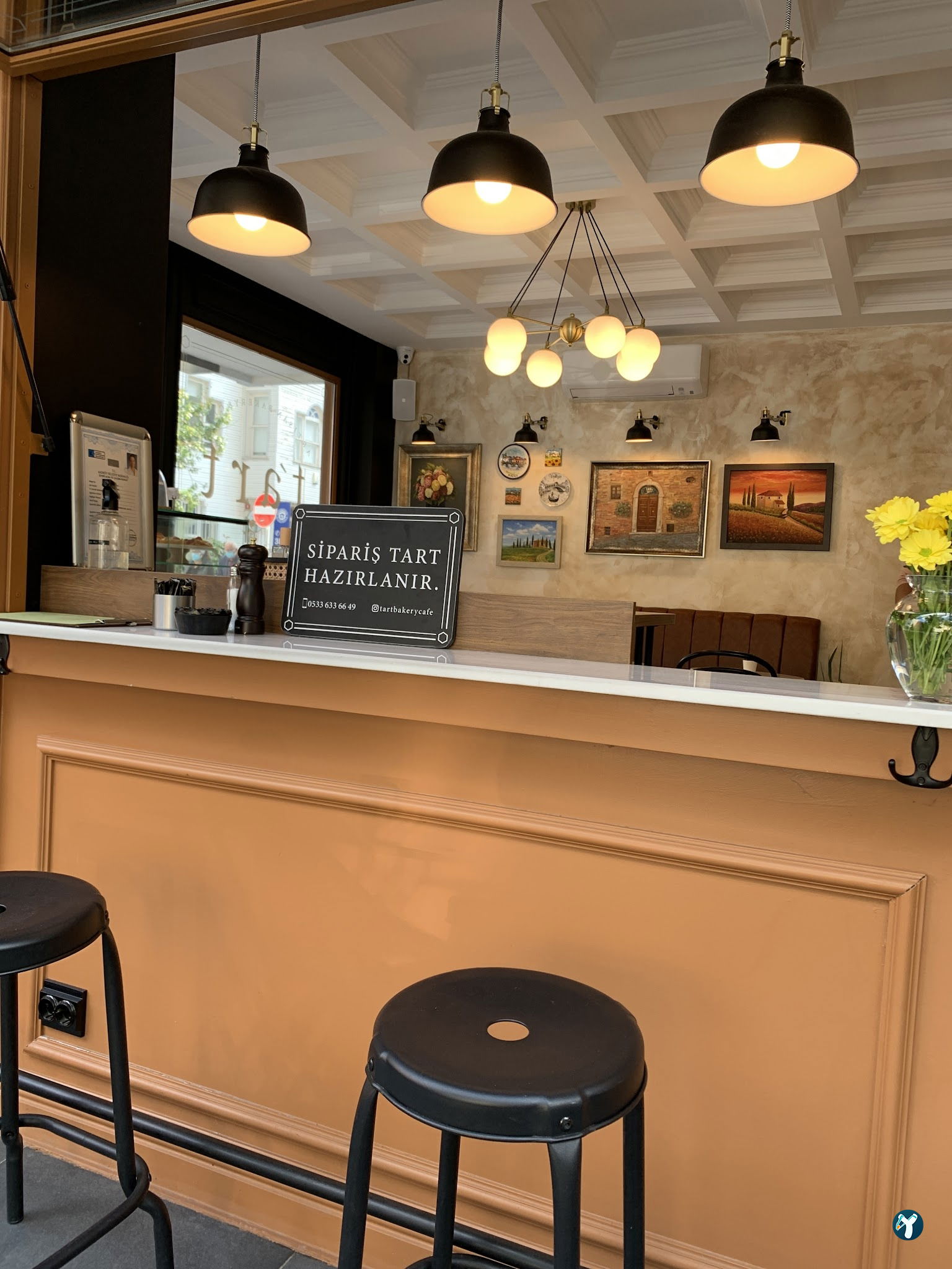 Tart Bakery Cafe