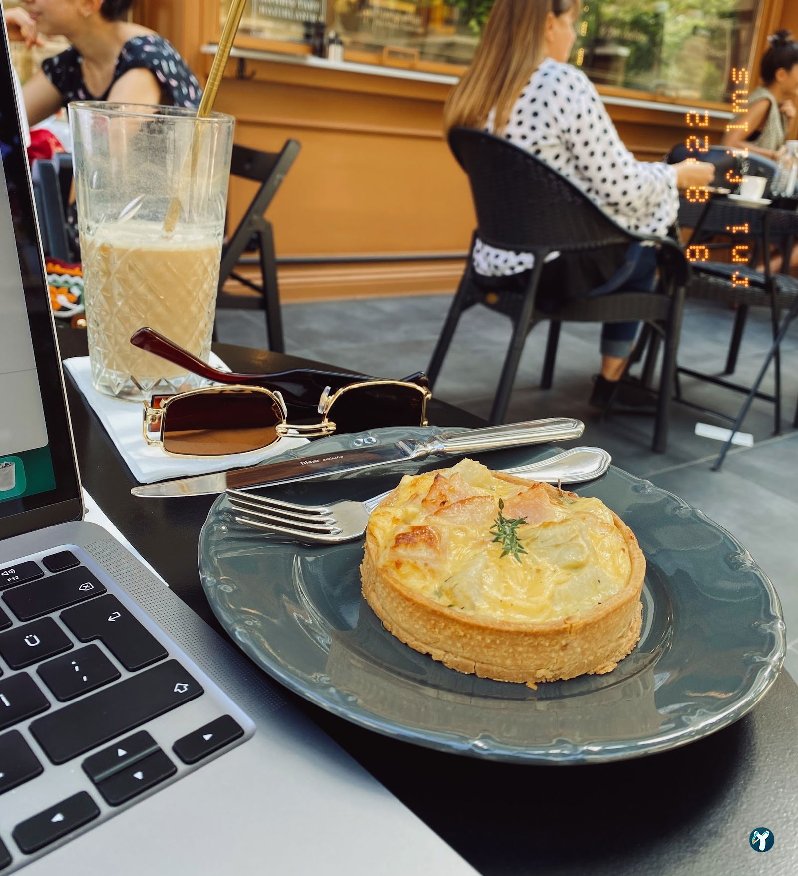 Tart Bakery Cafe