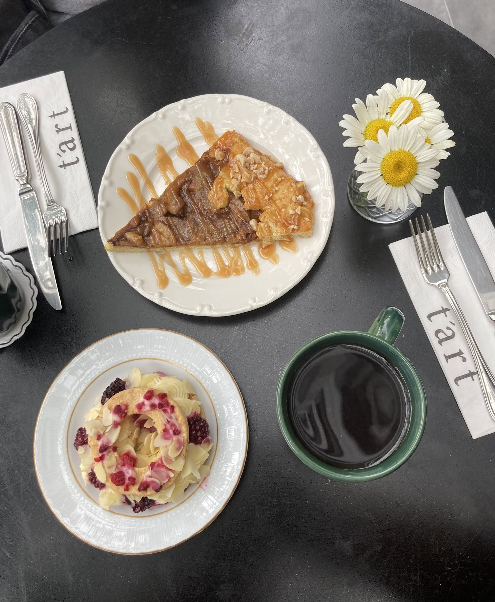 Tart Bakery Cafe