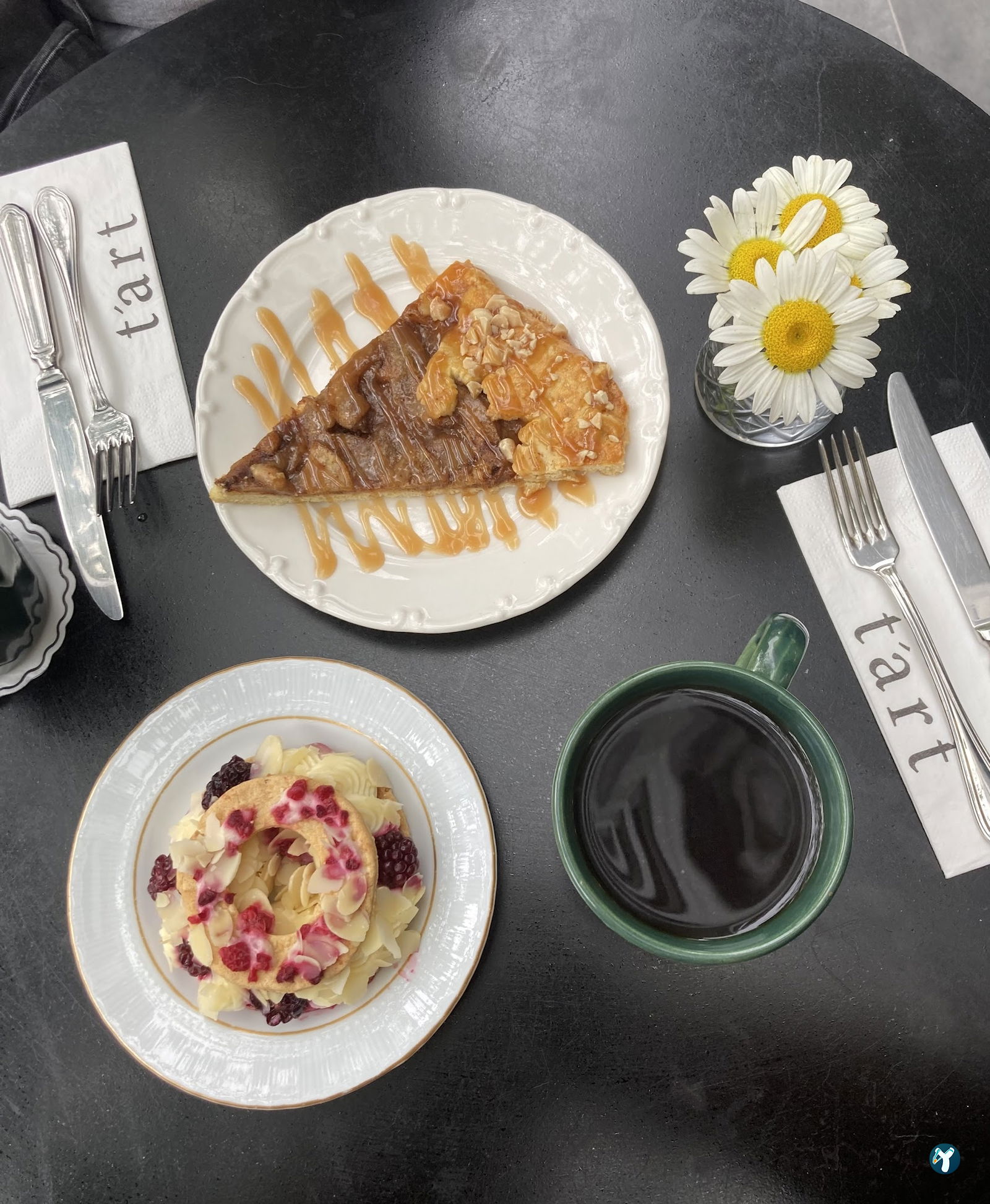 Tart Bakery Cafe
