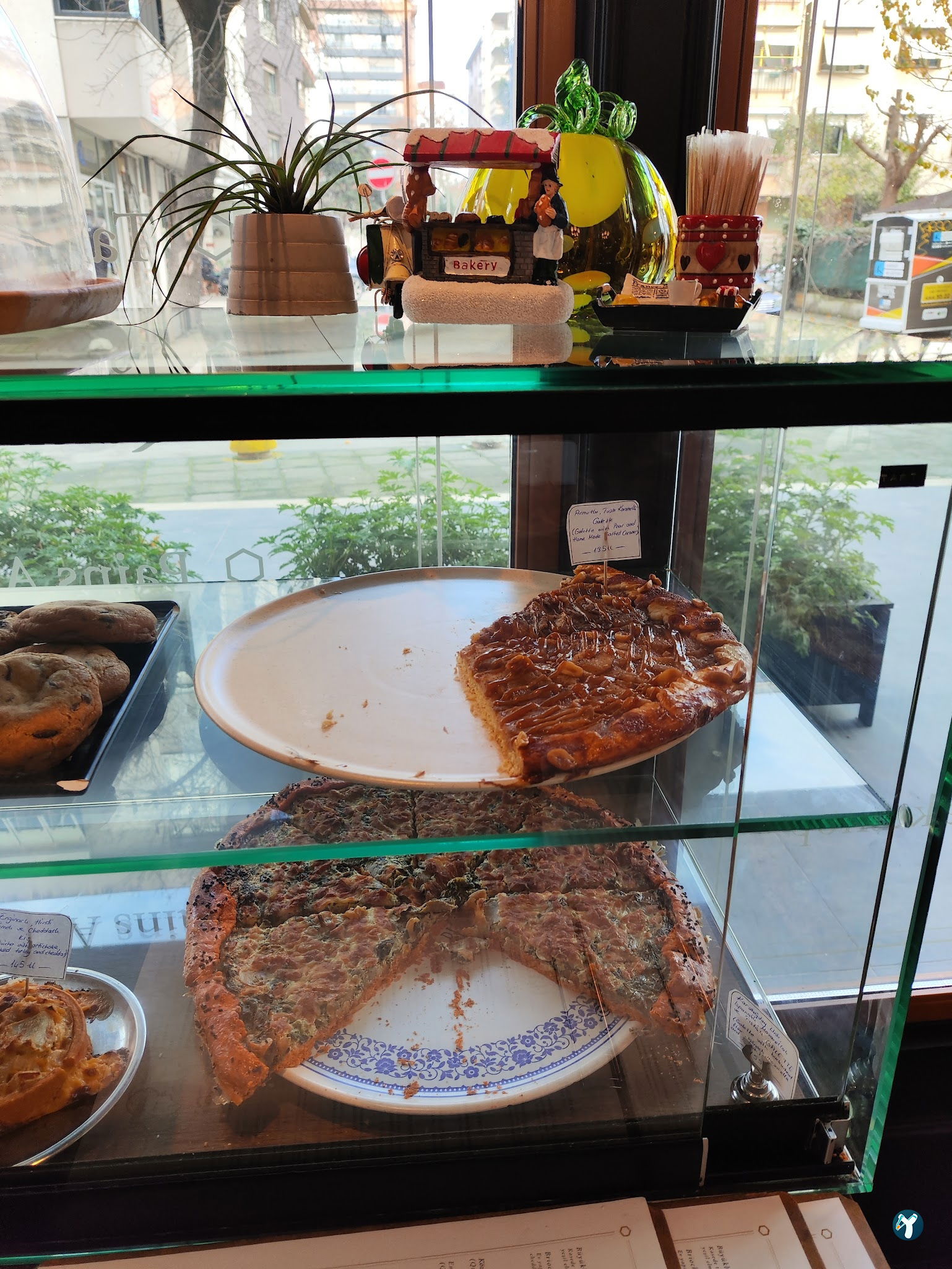 Tart Bakery Cafe