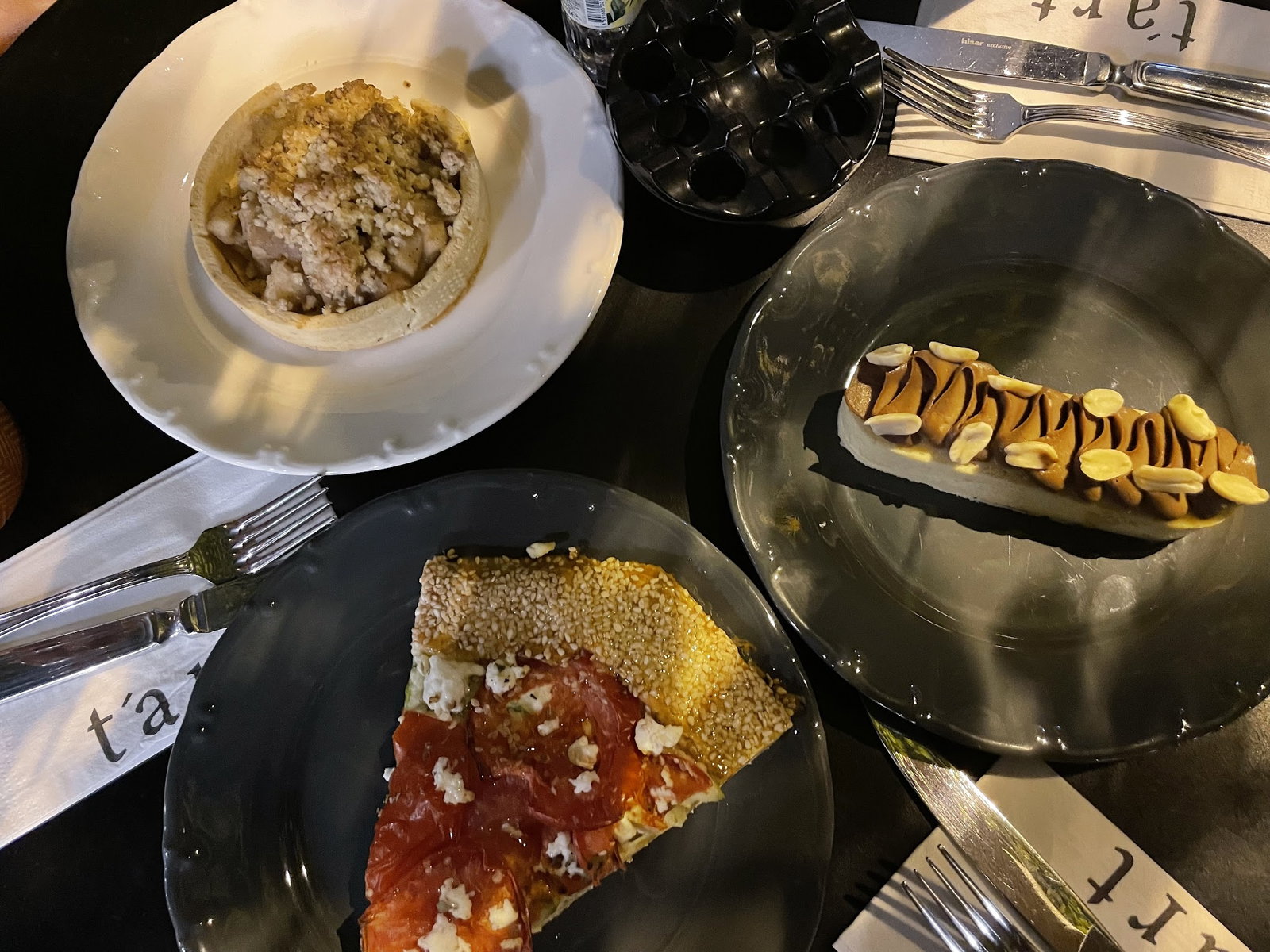 Tart Bakery Cafe
