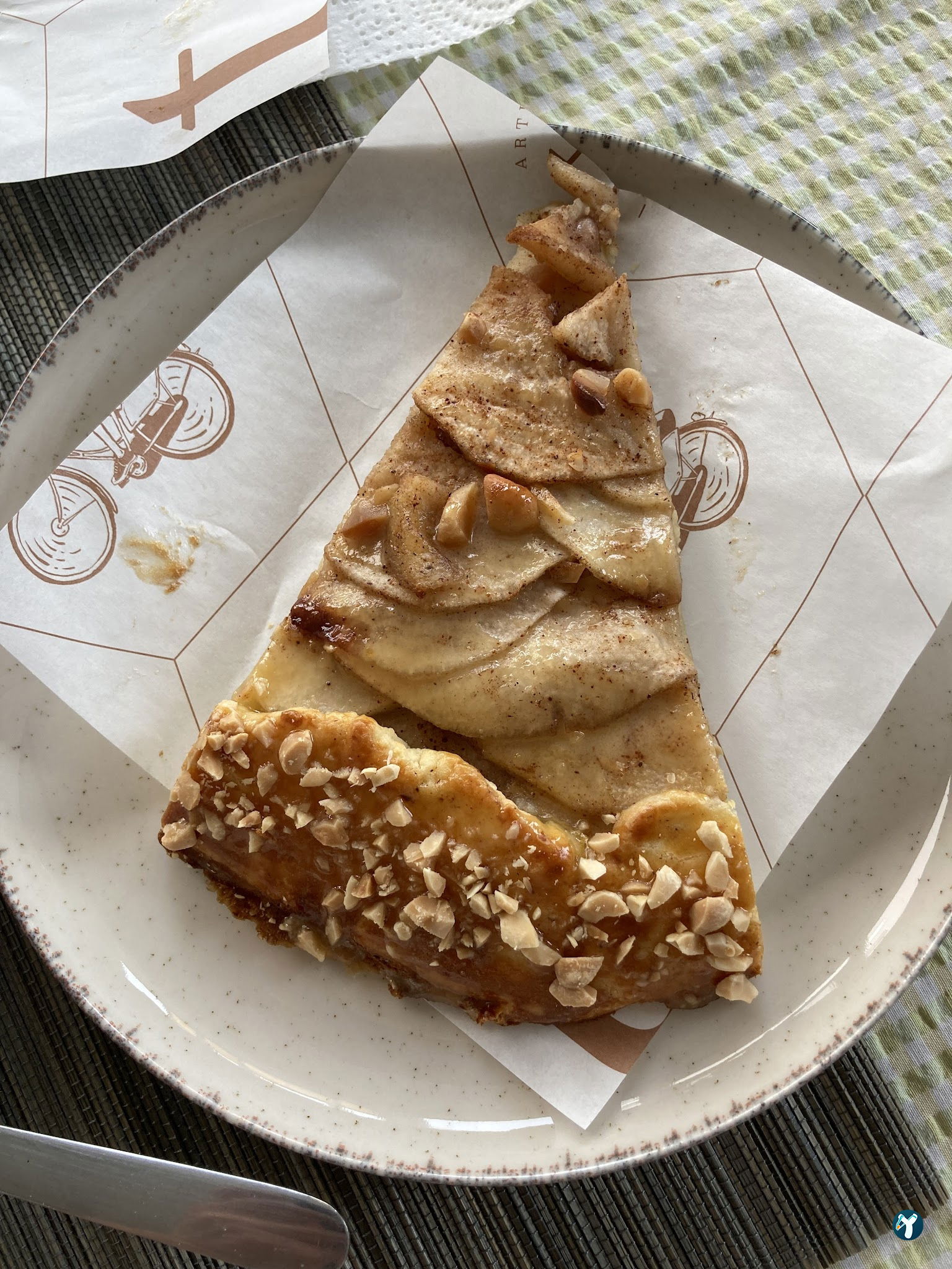Tart Bakery Cafe