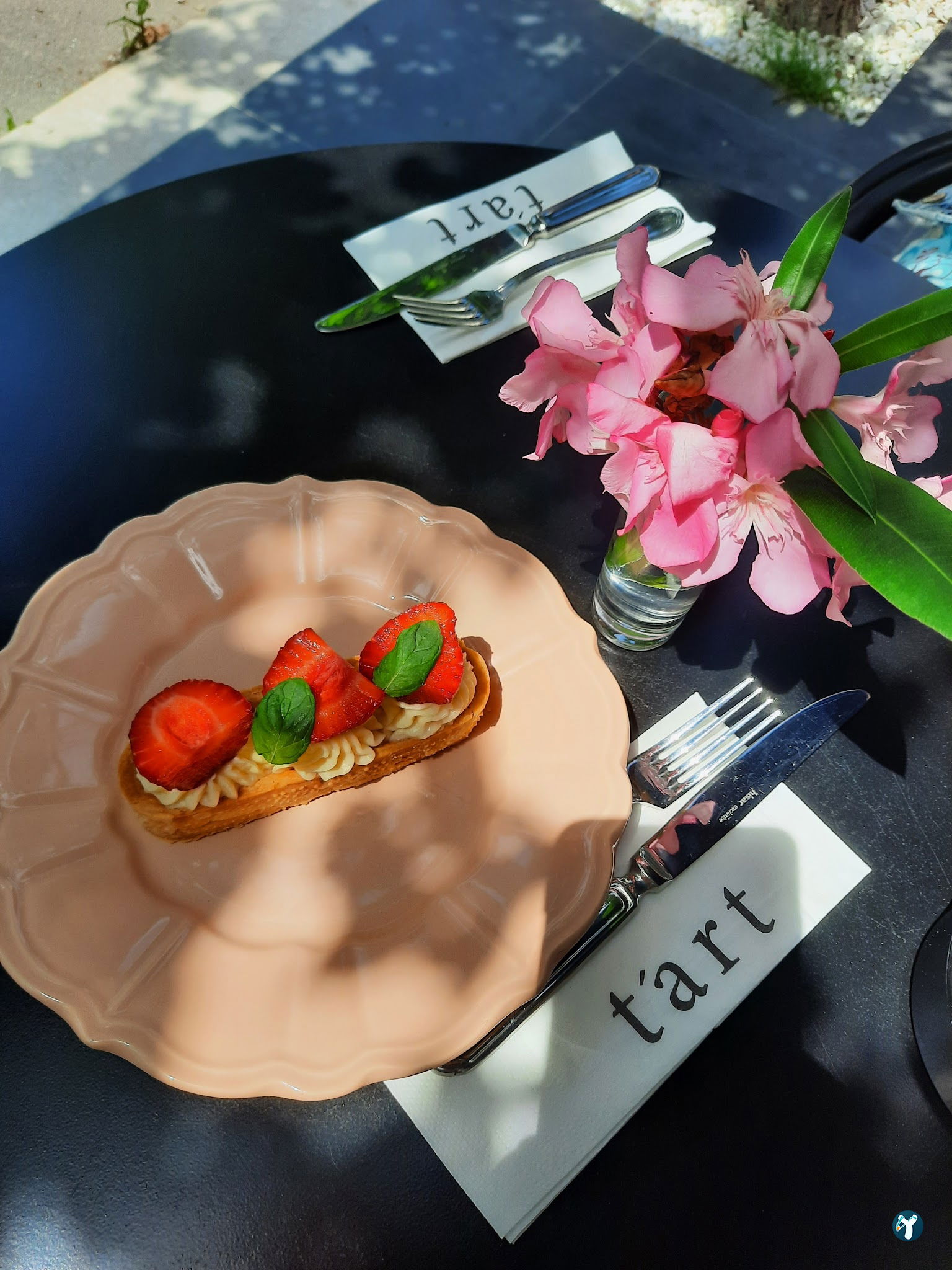 Tart Bakery Cafe
