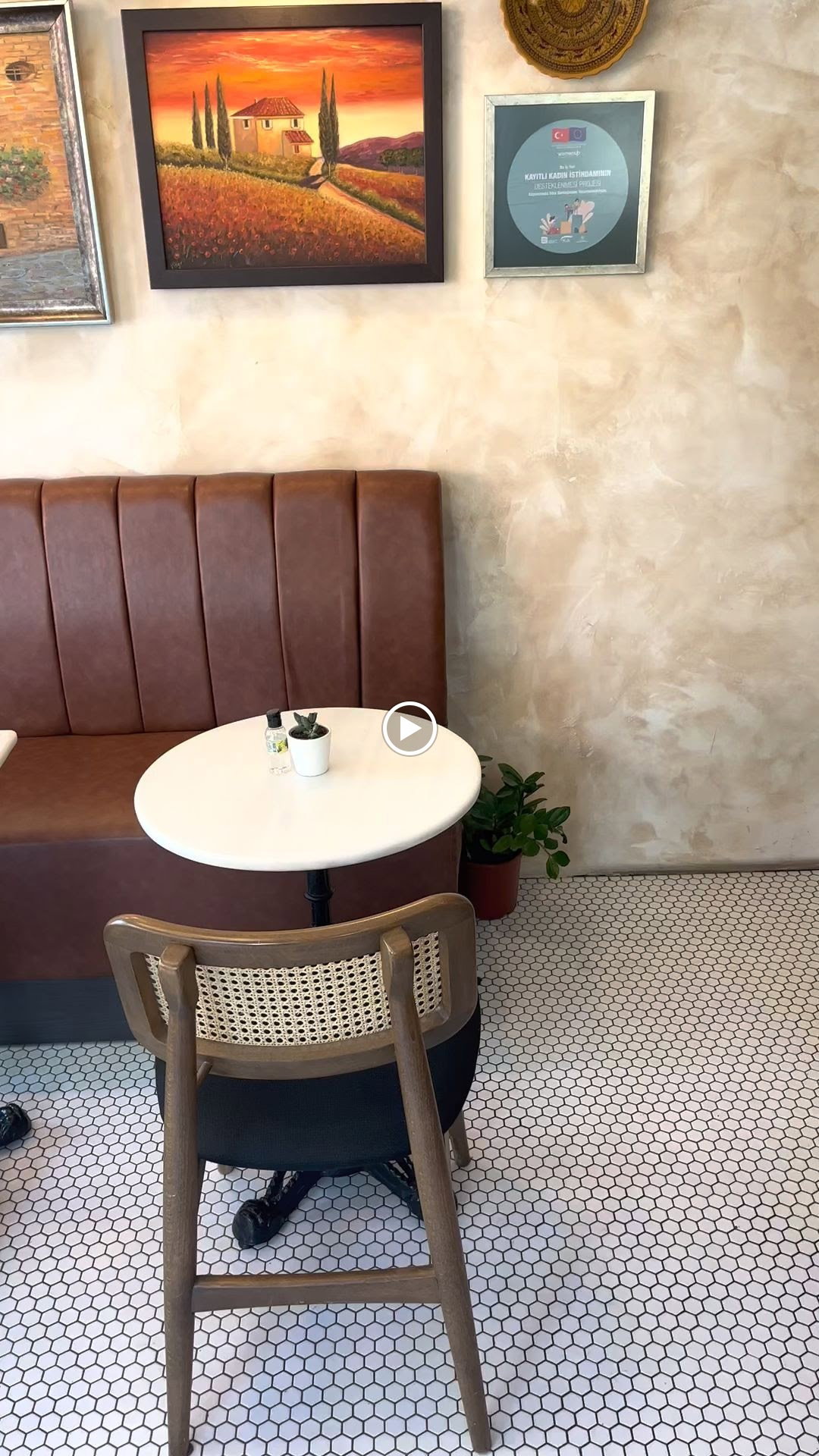Tart Bakery Cafe