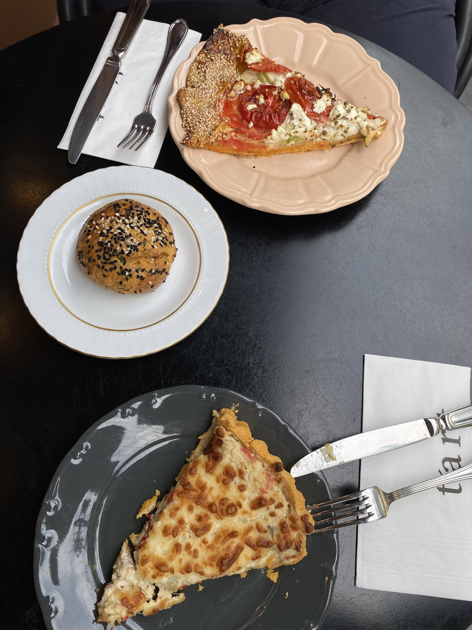 Tart Bakery Cafe
