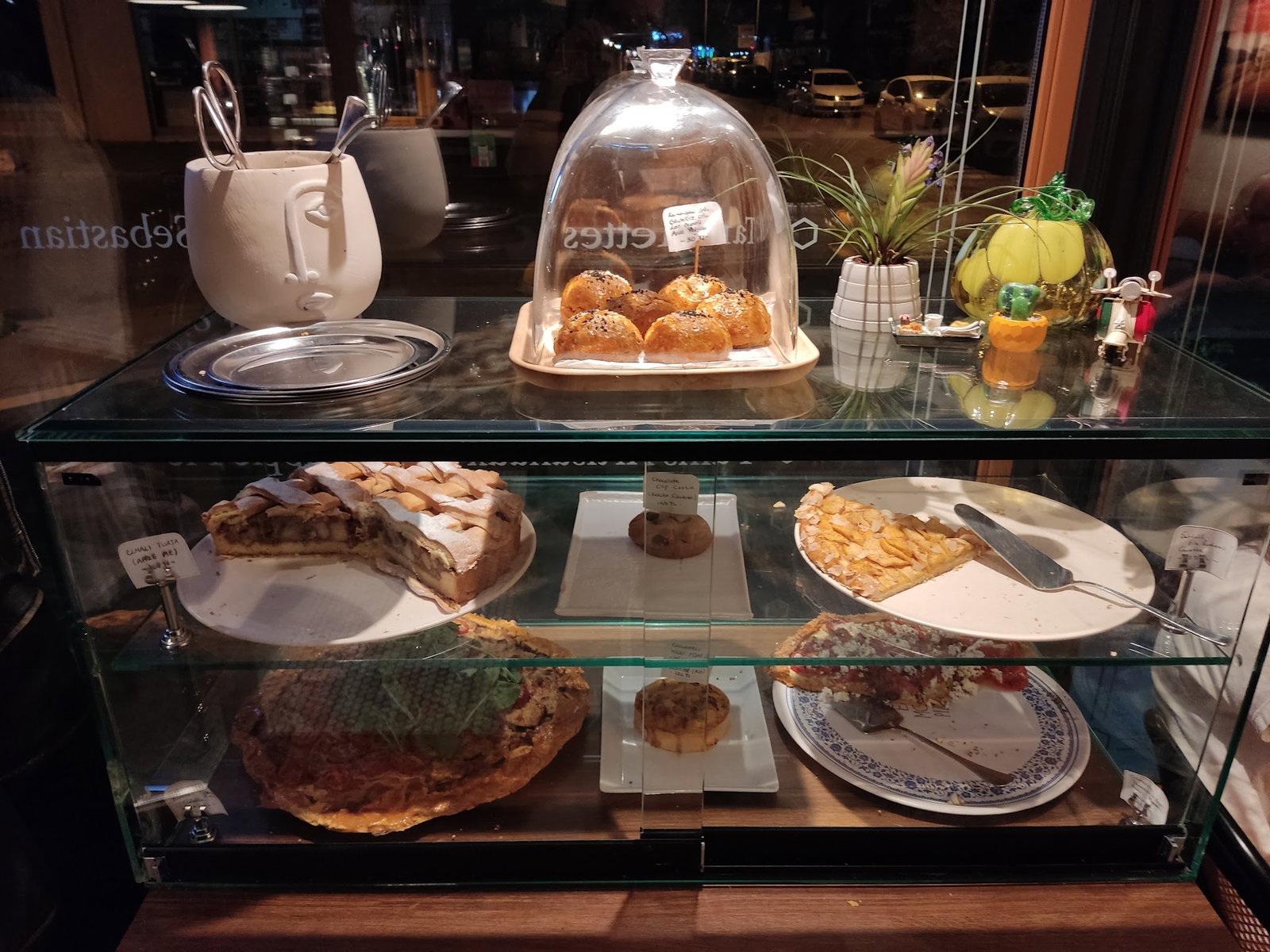Tart Bakery Cafe