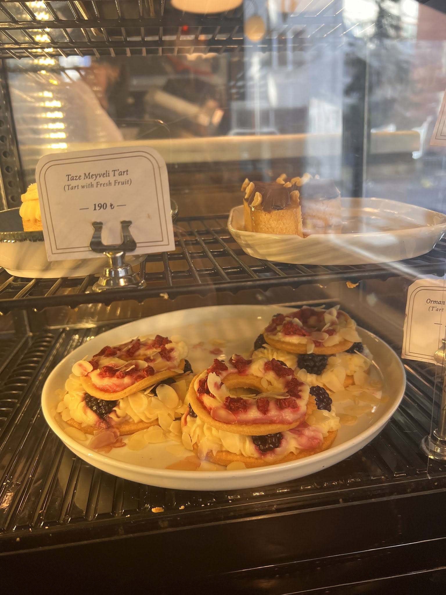 Tart Bakery Cafe