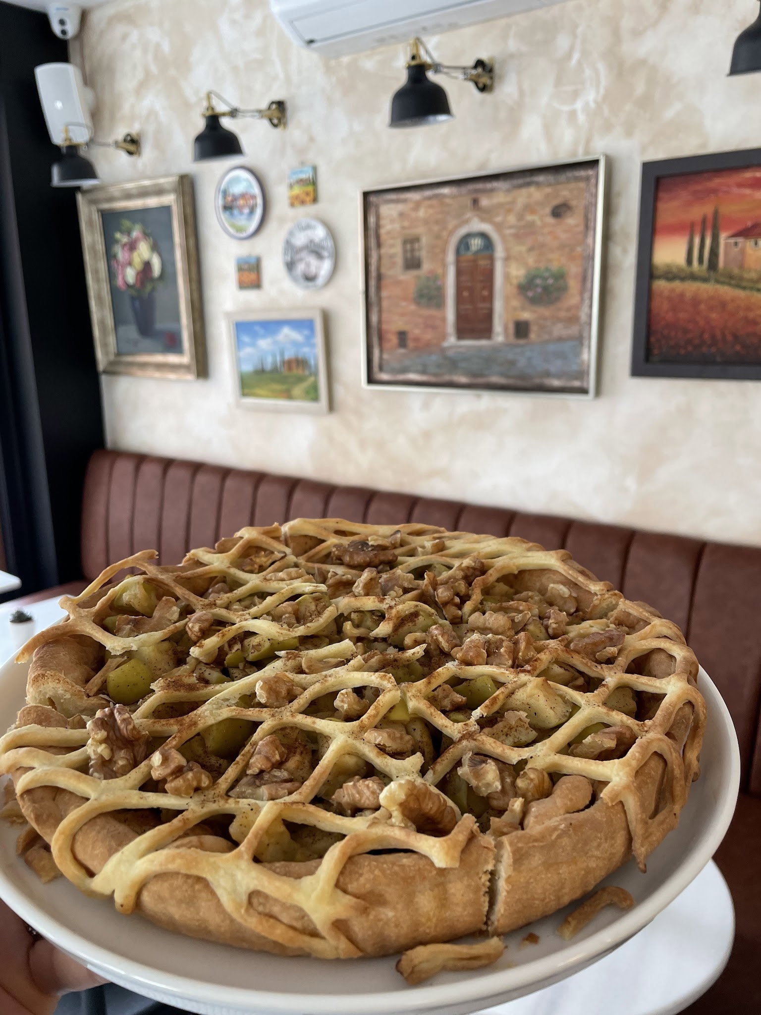 Tart Bakery Cafe