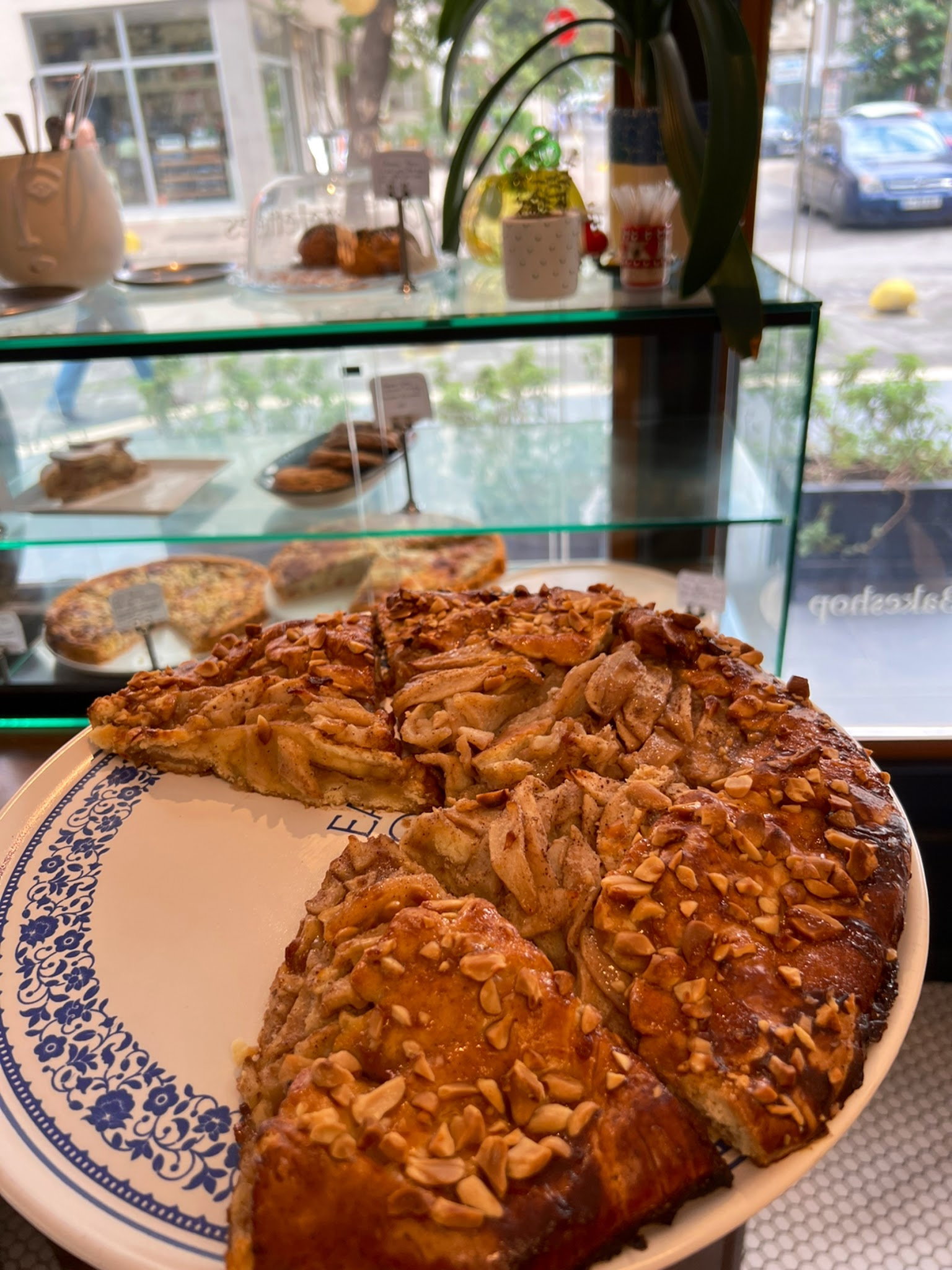 Tart Bakery Cafe