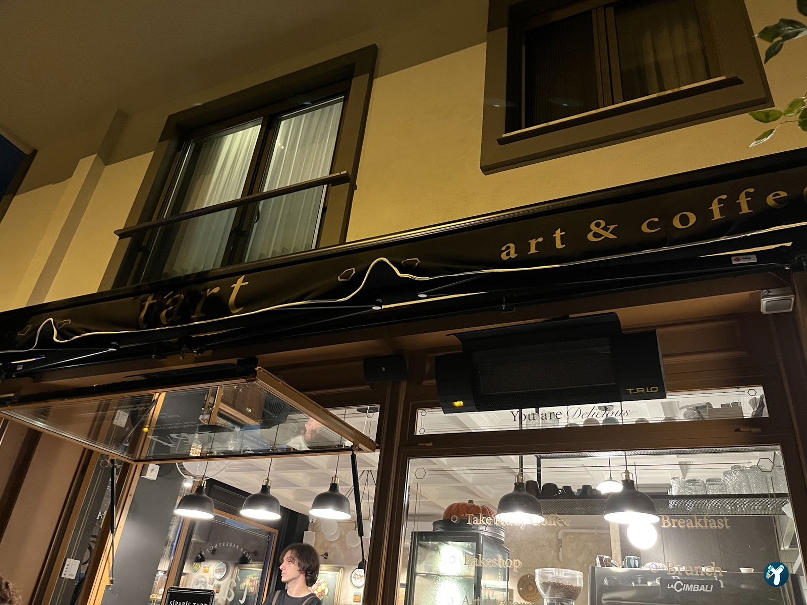 Tart Bakery Cafe