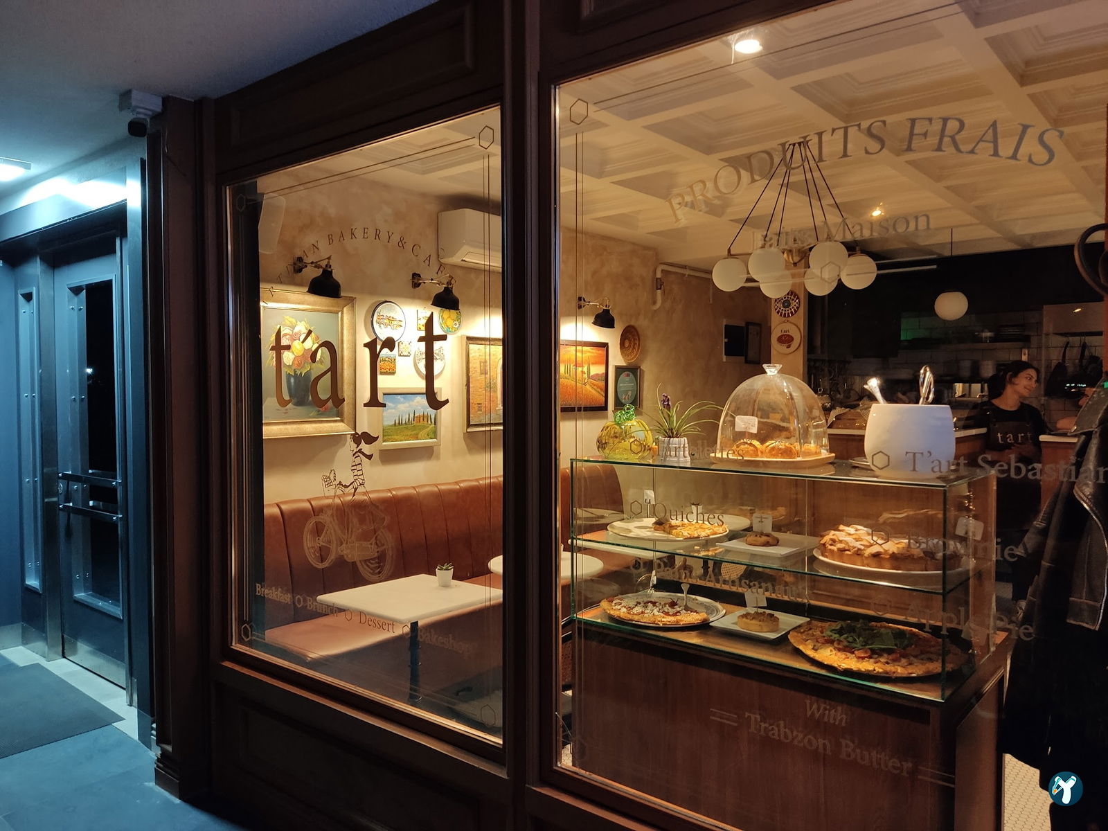 Tart Bakery Cafe