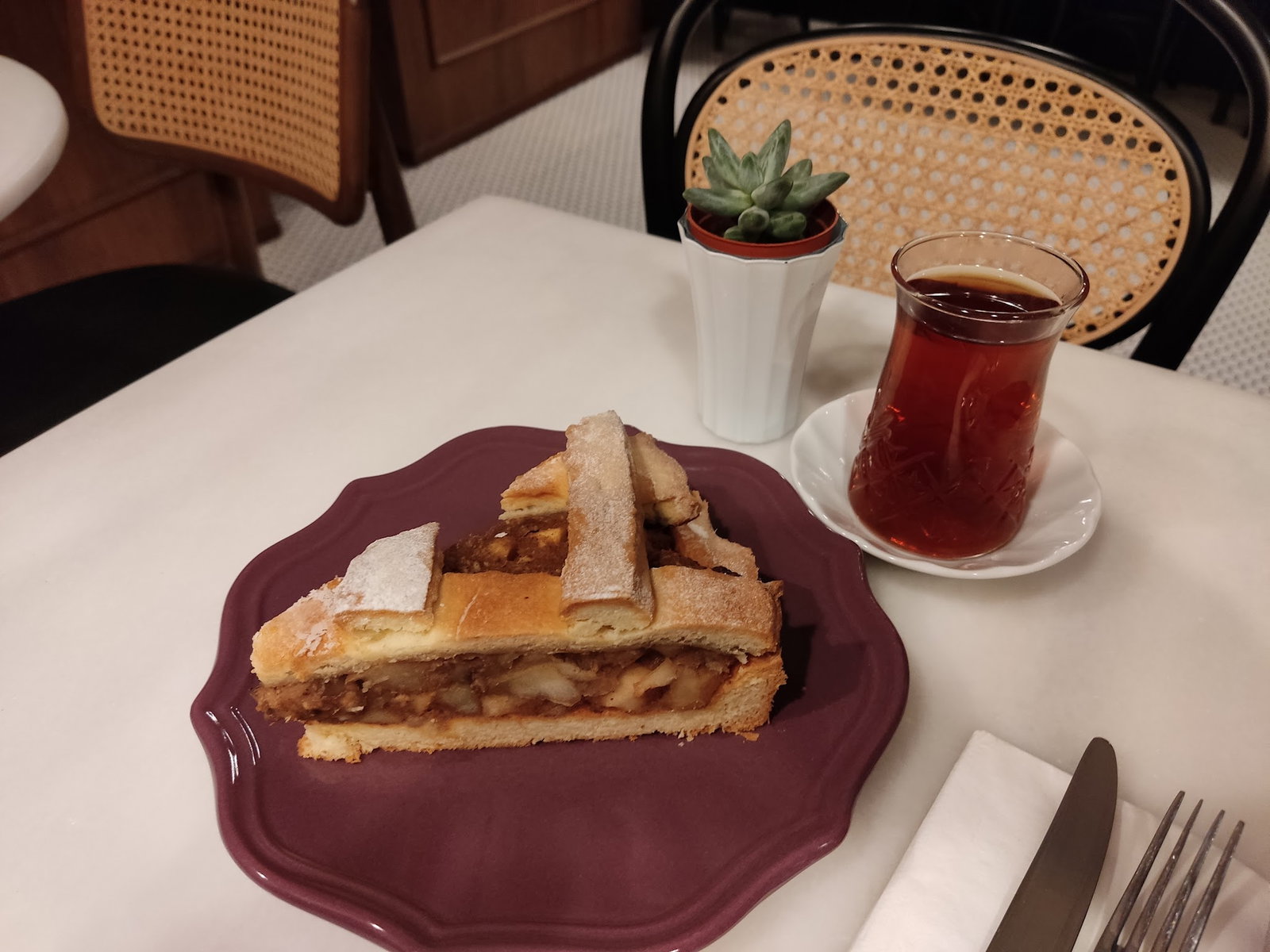 Tart Bakery Cafe