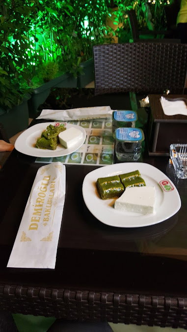 Tire Demiroğlu Baklavaları