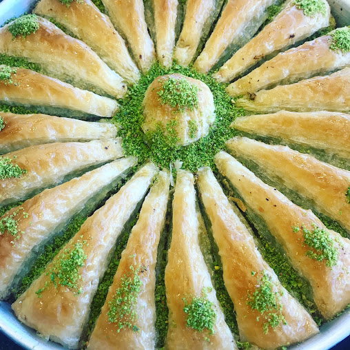 Tire Demiroğlu Baklavaları