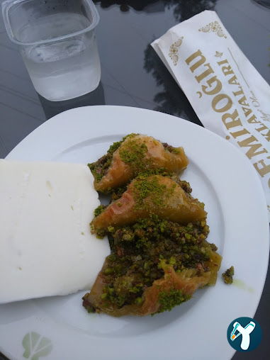 Tire Demiroğlu Baklavaları