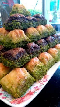 Tire Demiroğlu Baklavaları resimleri