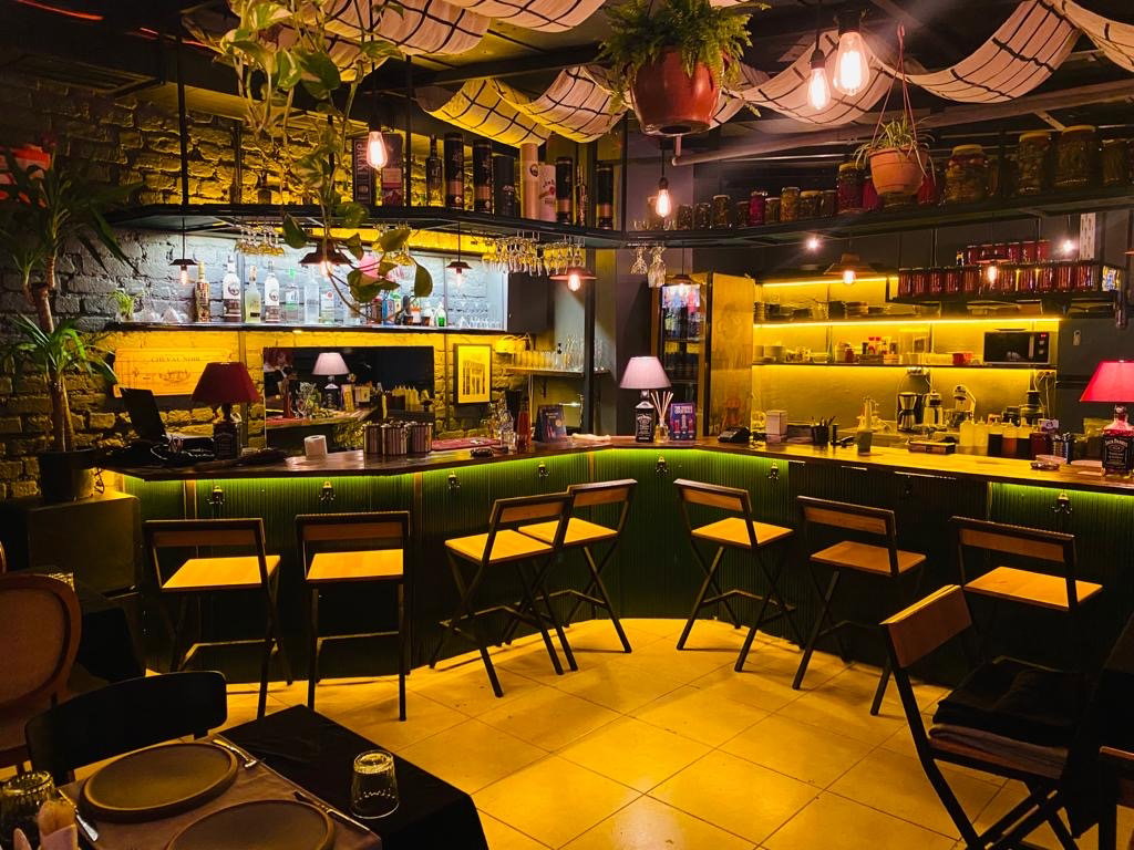 İzole Beyoğlu | Restaurant & Bar