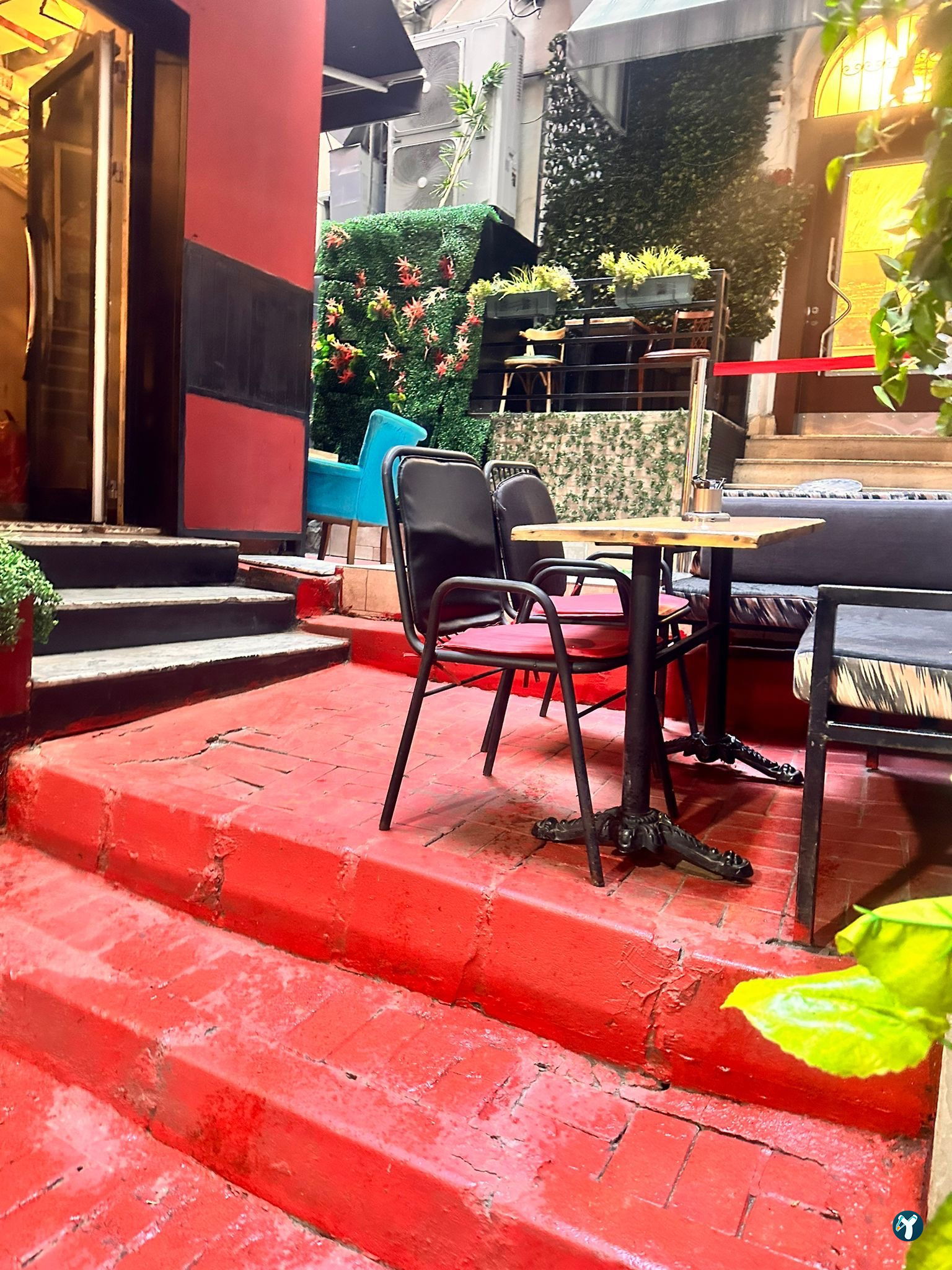 İzole Beyoğlu | Restaurant & Bar