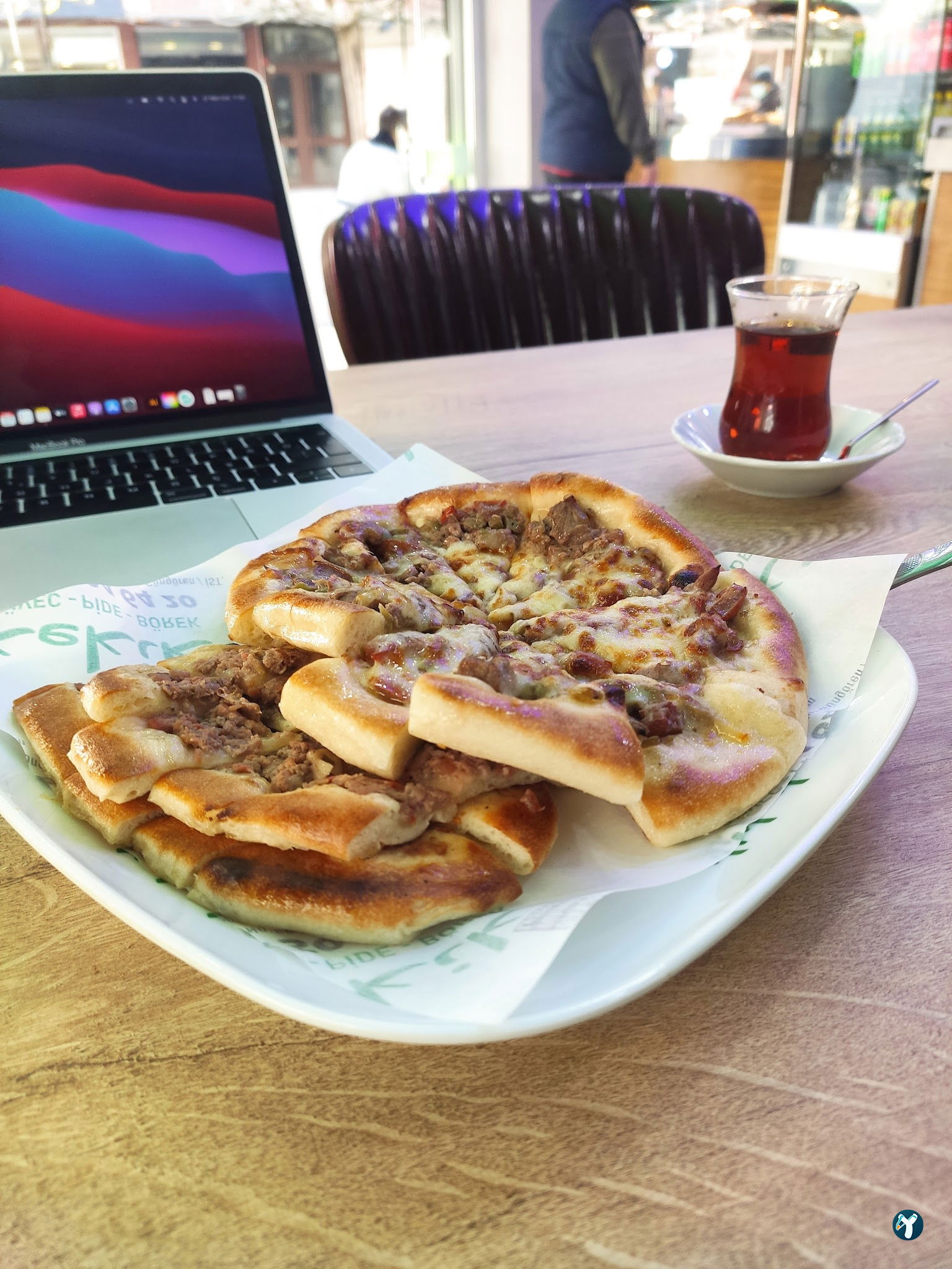 Kekik Güveç Pide
