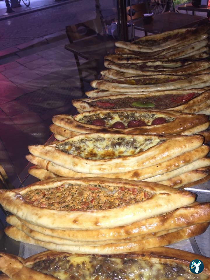 Kekik Güveç Pide