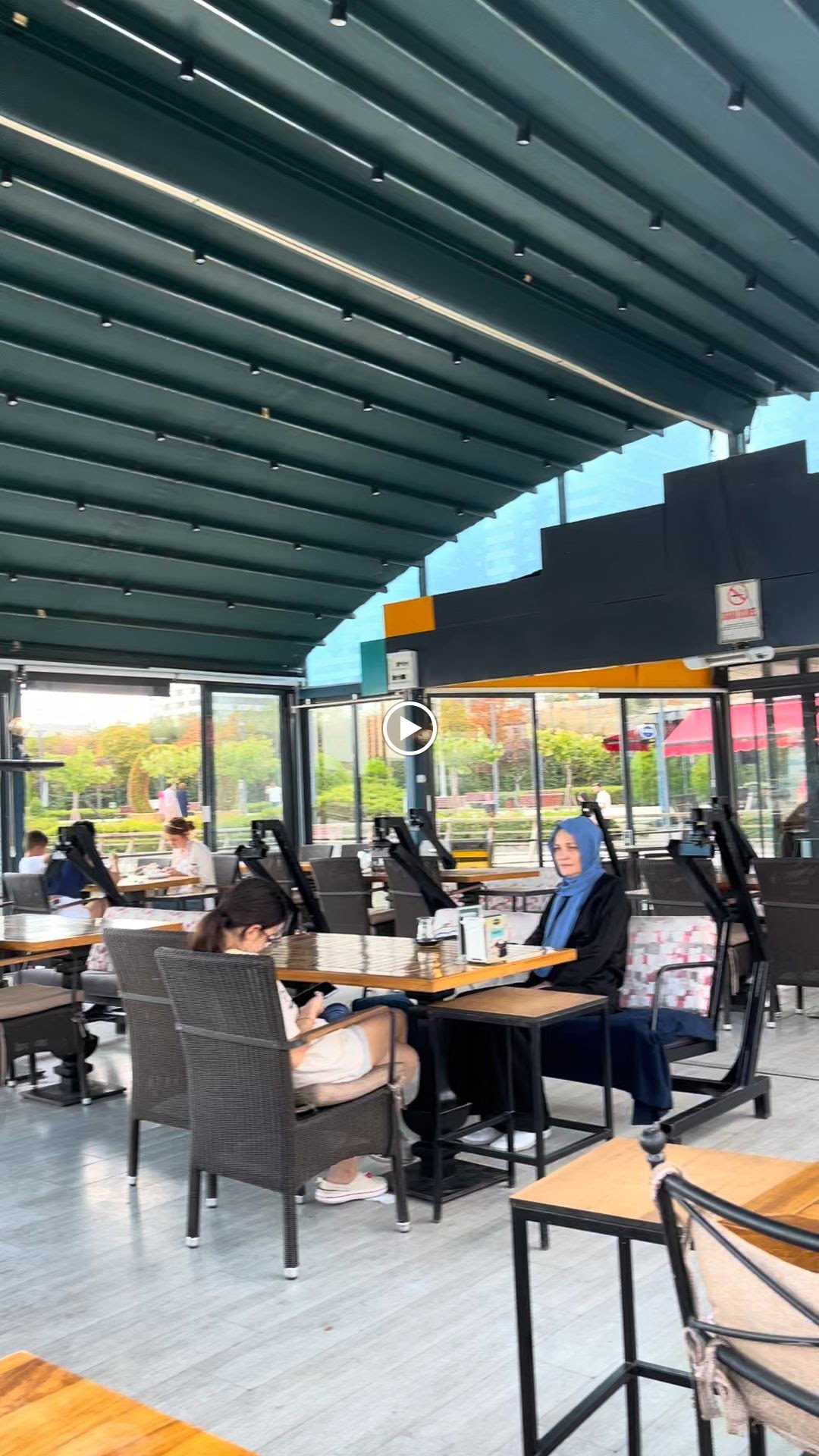Mrada Cafe