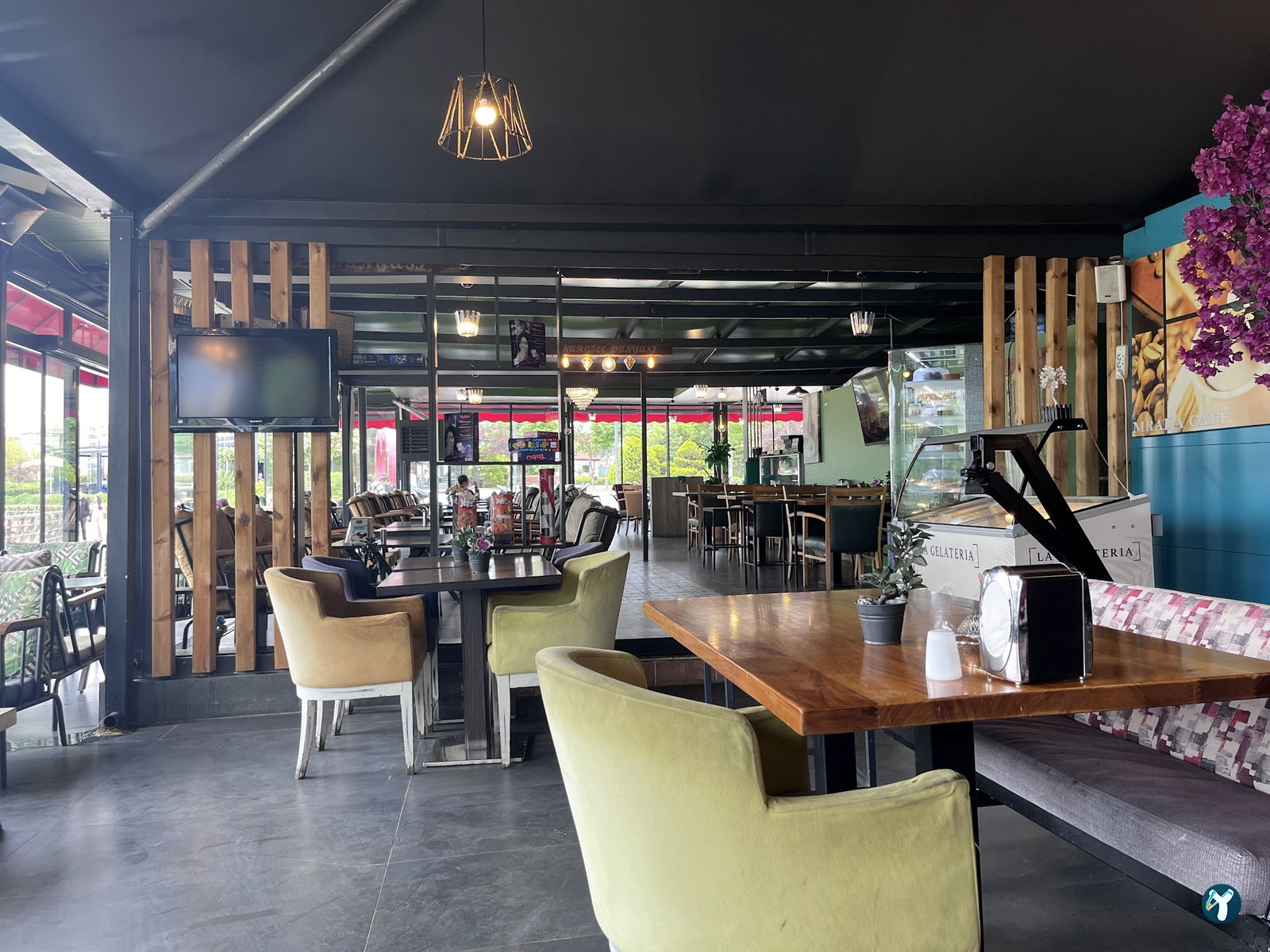 Mrada Cafe