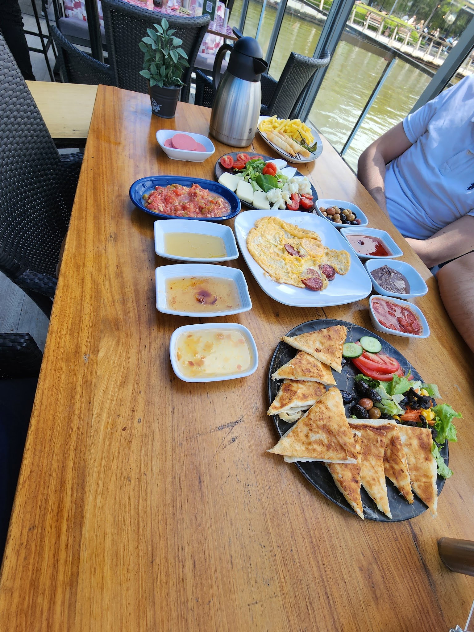 Mrada Cafe