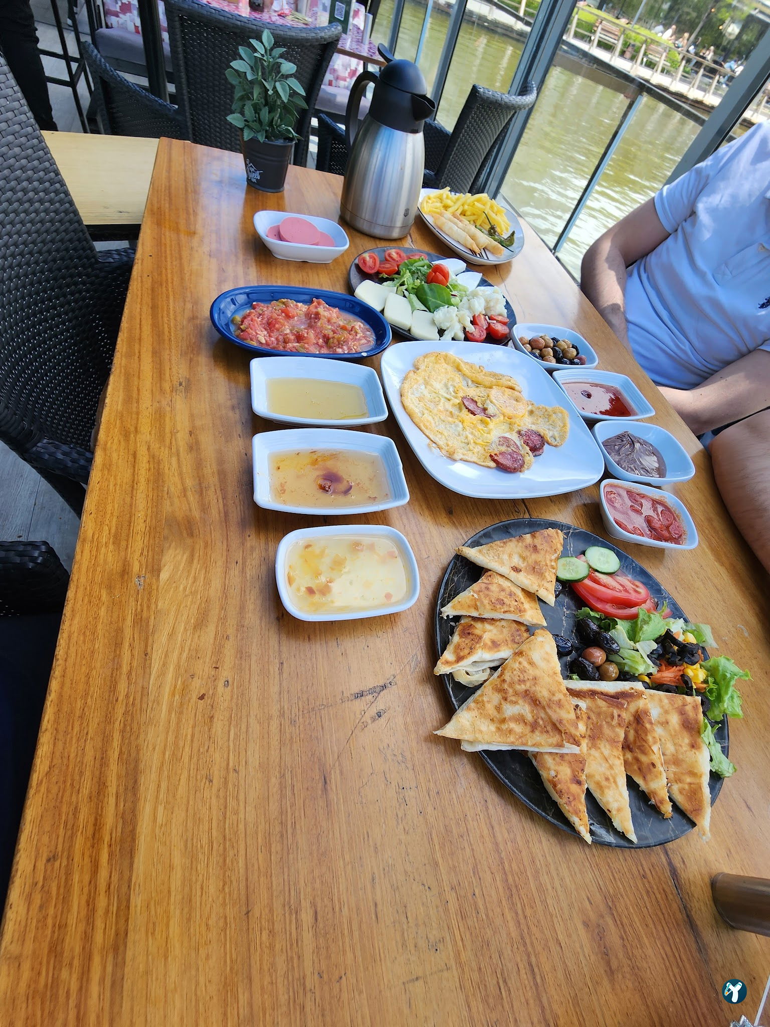 Mrada Cafe