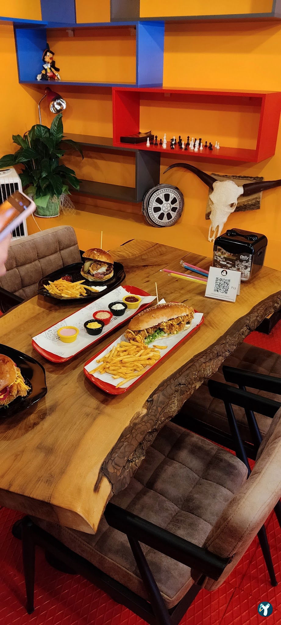 Pollito Chicken Burger