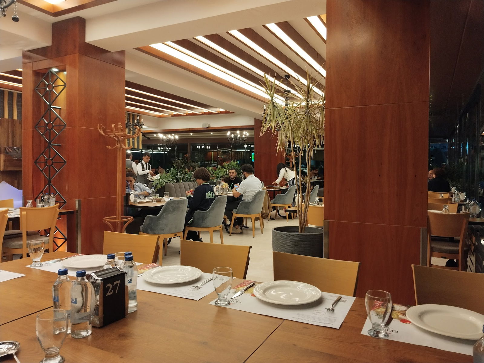 Ekrem Usta-Etin Ustası- Çayyolu Restaurant