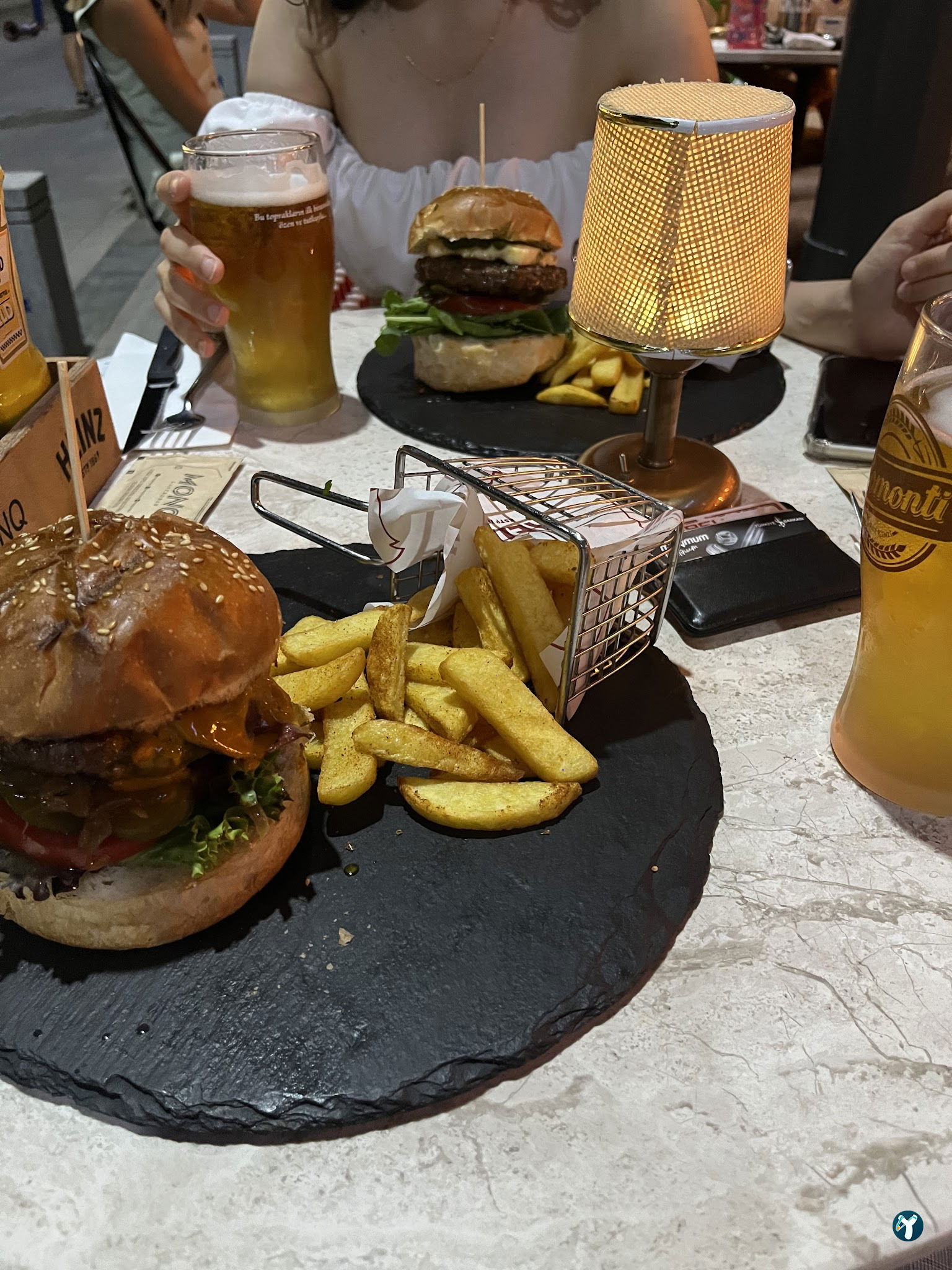 Monq Restoran