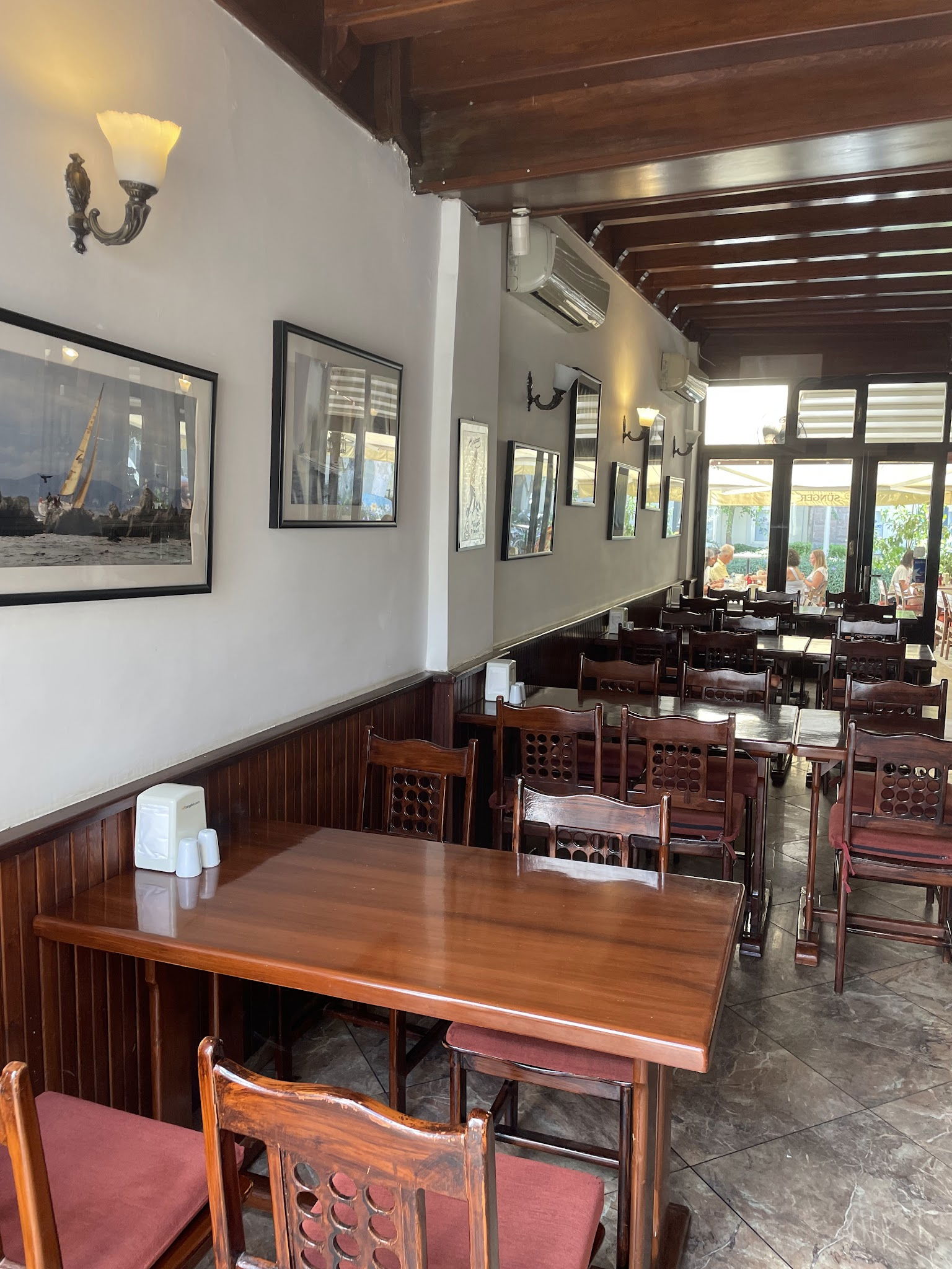 Sünger Pizza Restaurant