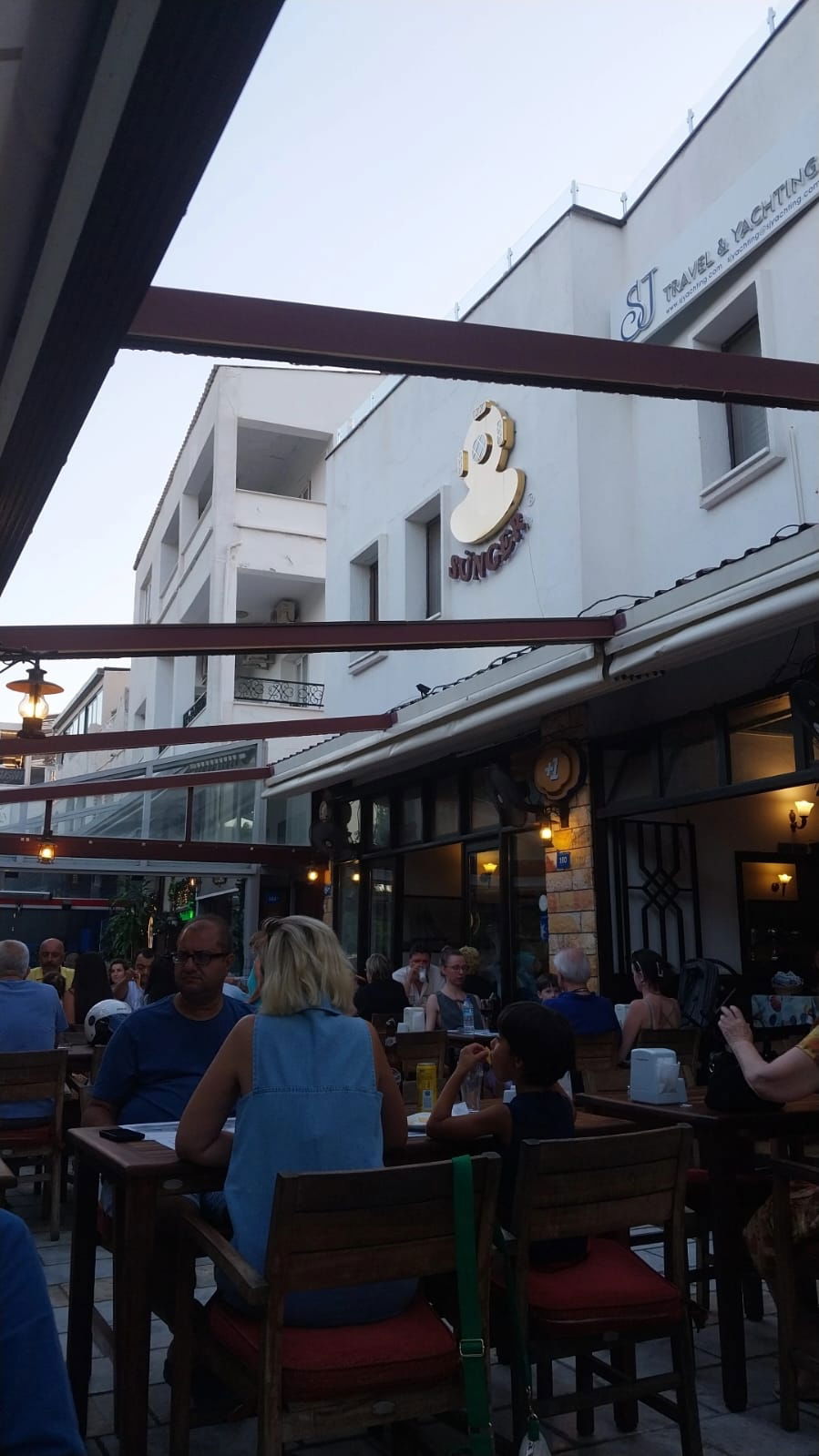 Sünger Pizza Restaurant