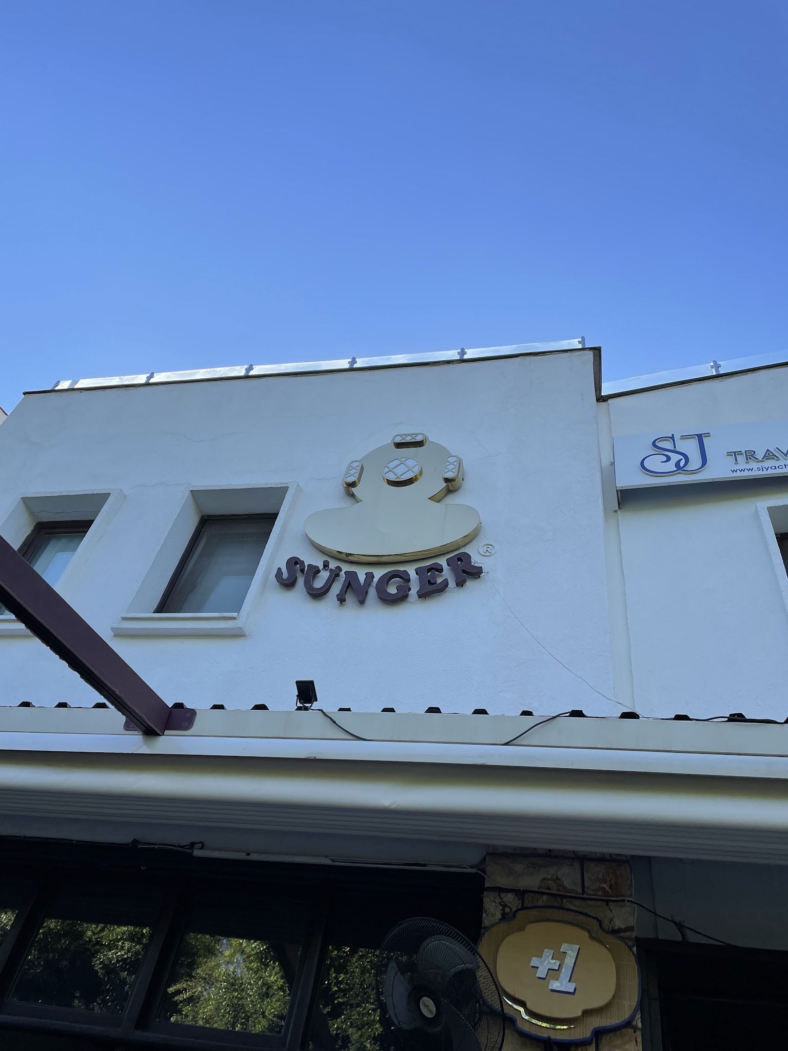 Sünger Pizza Restaurant