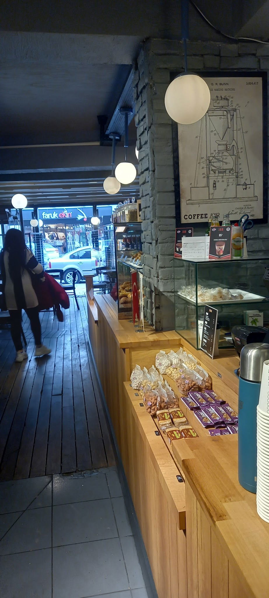 Big Hill Coffee Podium Avm