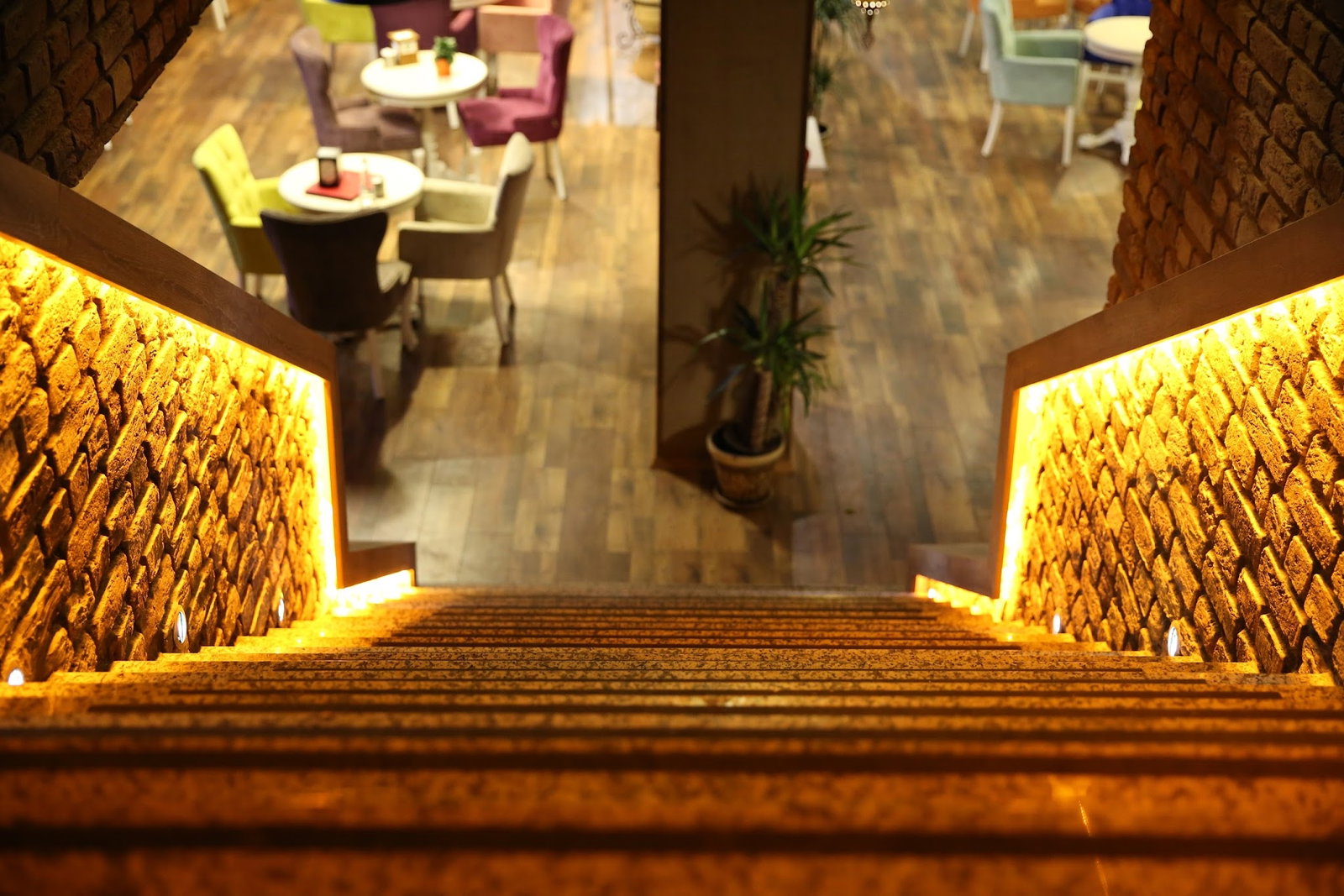 Cafe De La Rue