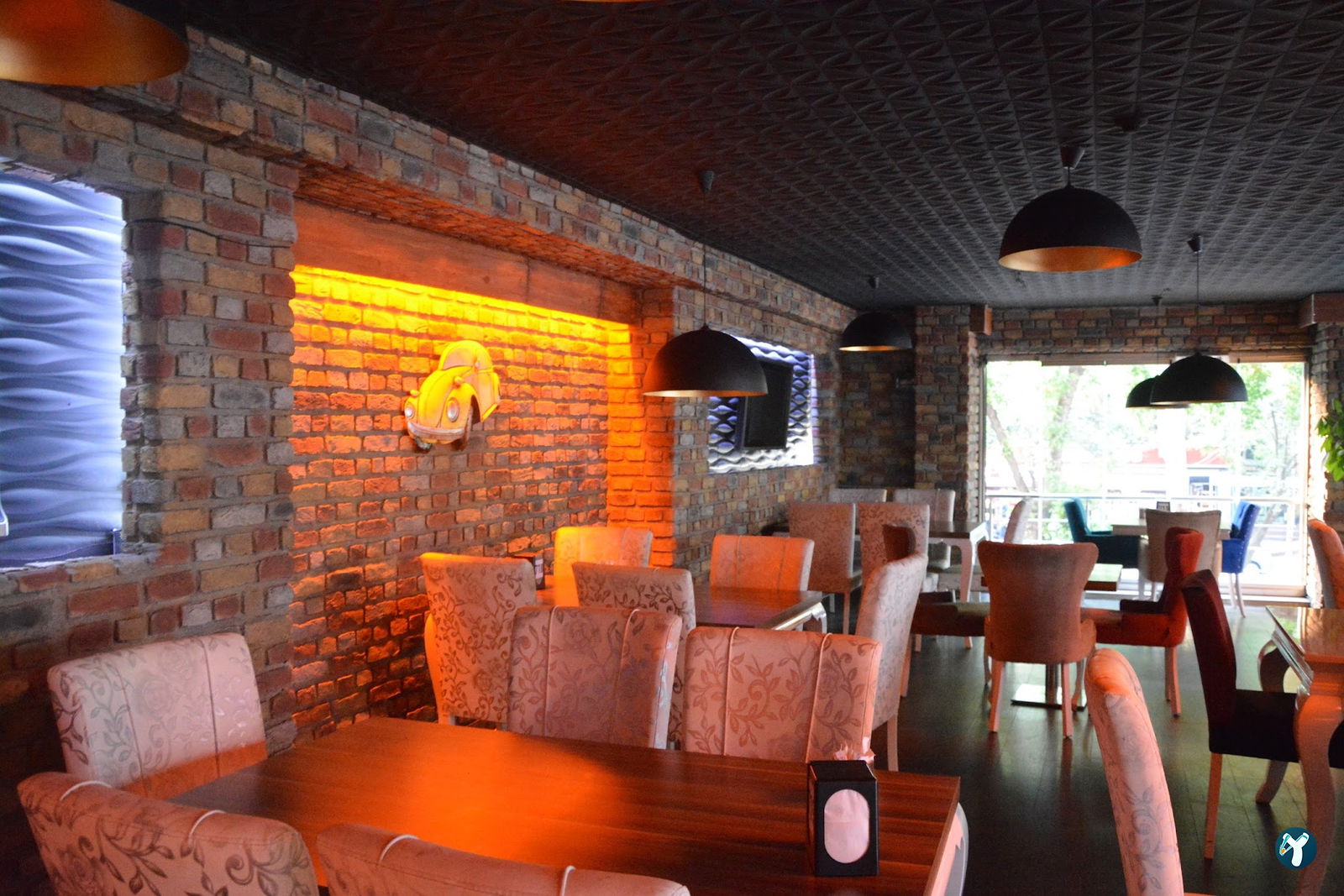 Cafe De La Rue