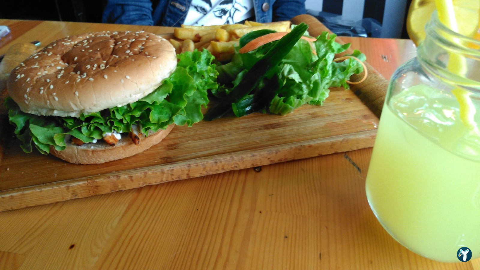 Cafe De La Rue