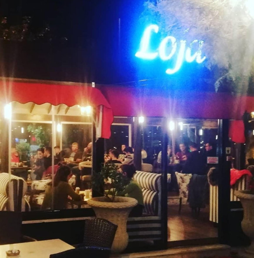 Loja Cafe & Restaurant