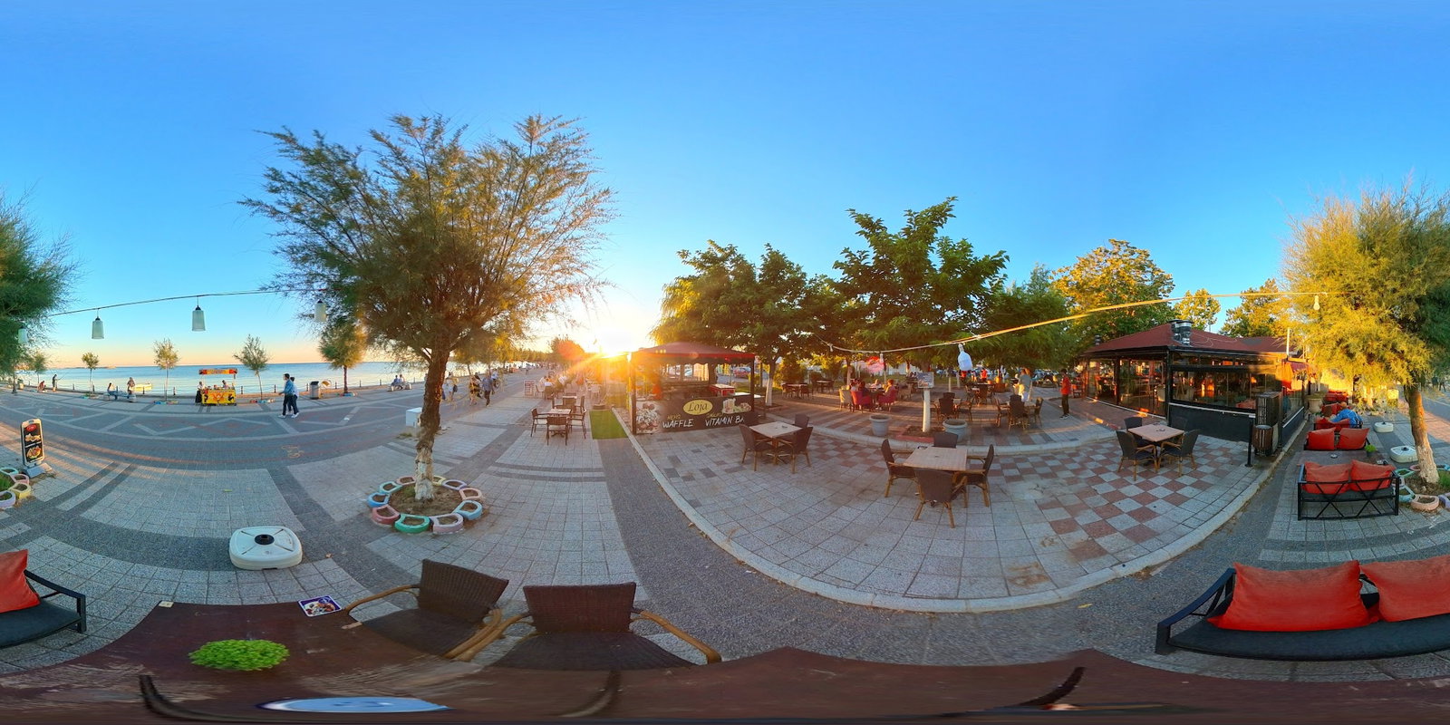 Loja Cafe & Restaurant