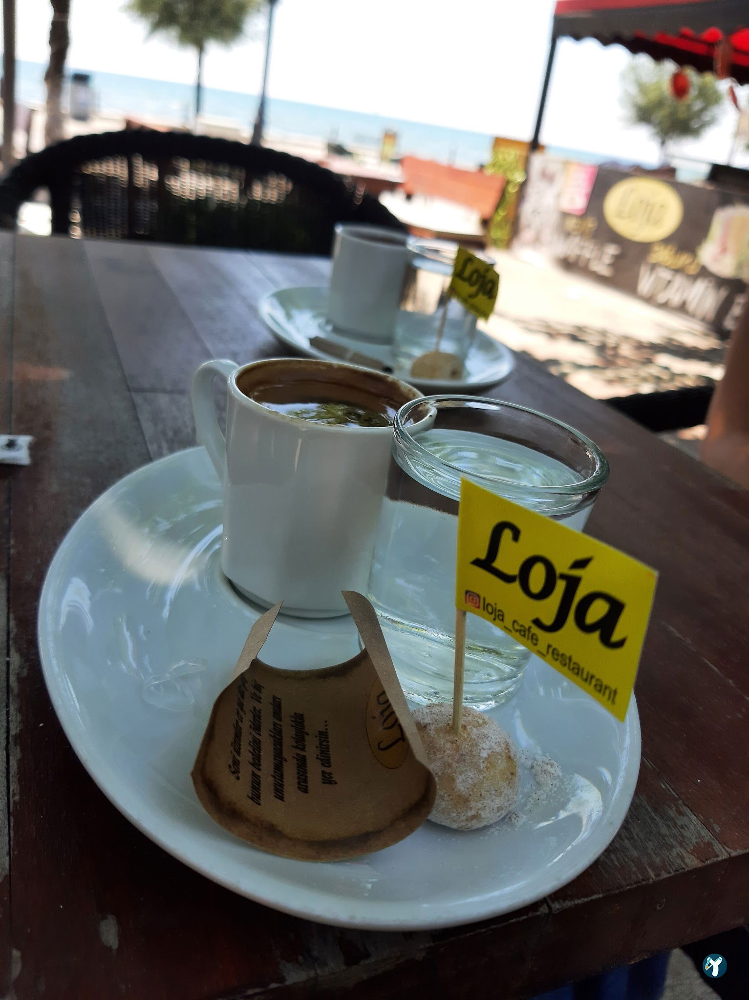 Loja Cafe & Restaurant