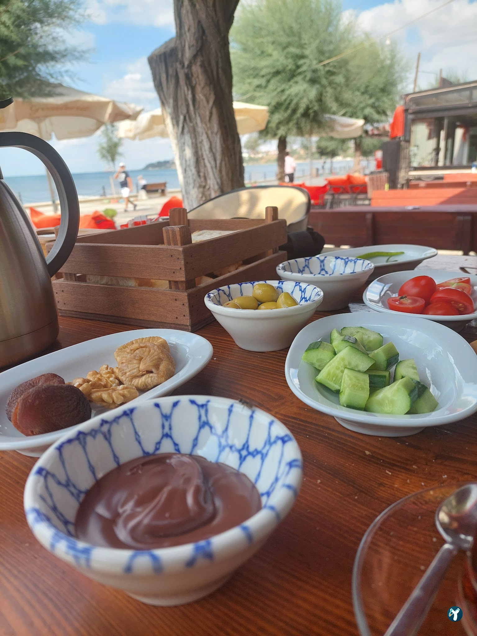 Loja Cafe & Restaurant
